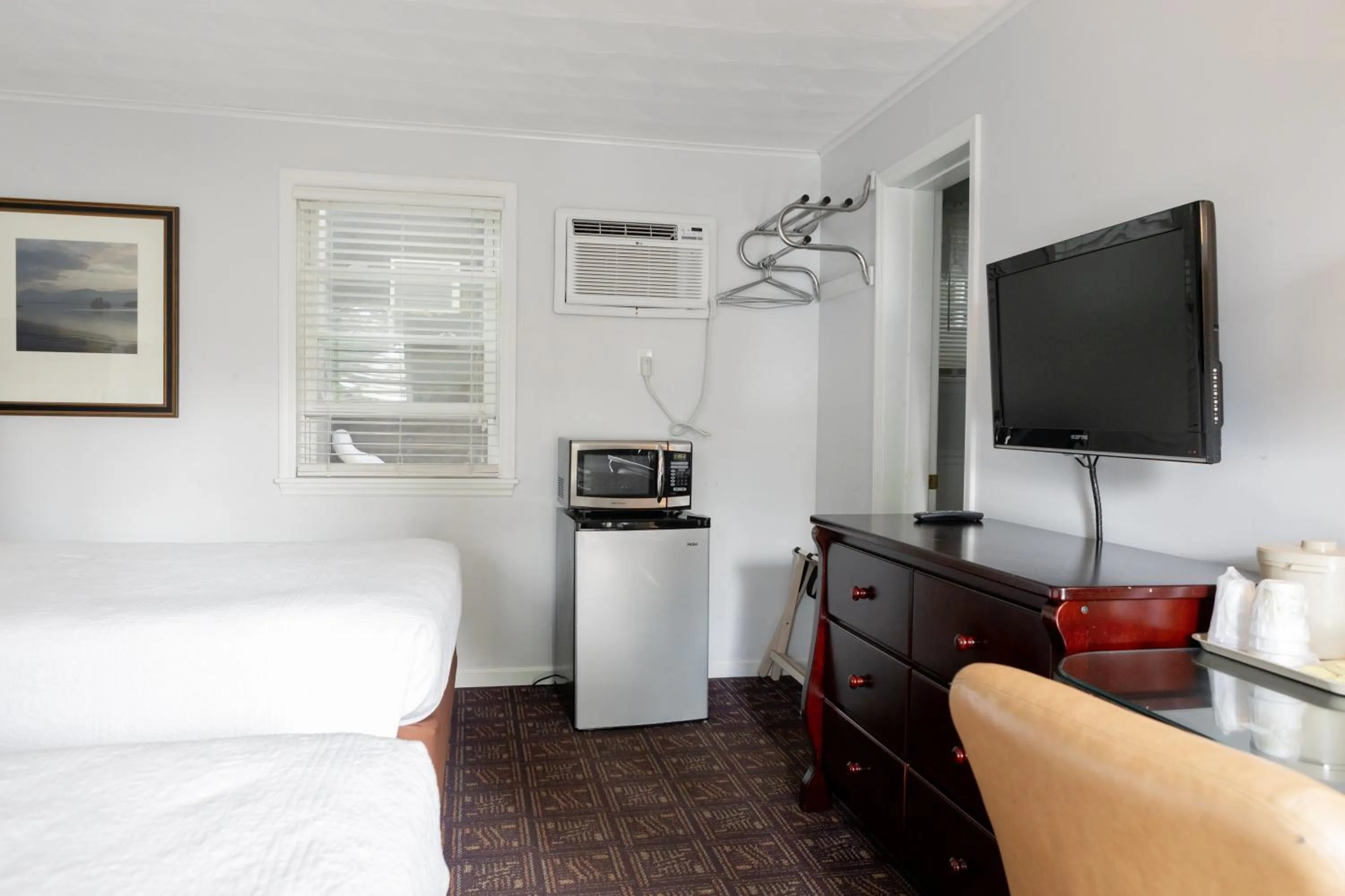 TV and multimedia, Bed in The Heritage of Lake George