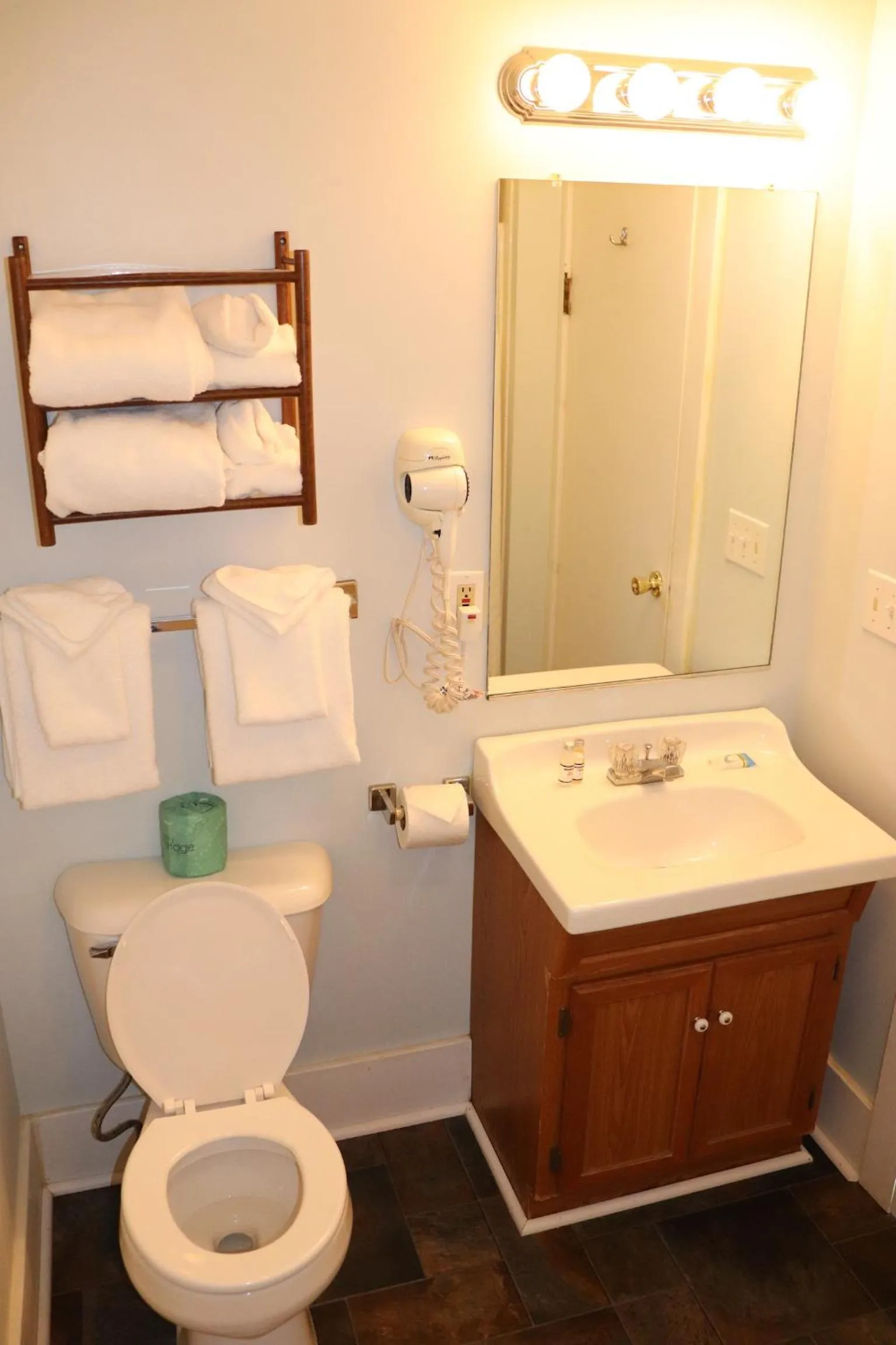 Bathroom in The Heritage of Lake George