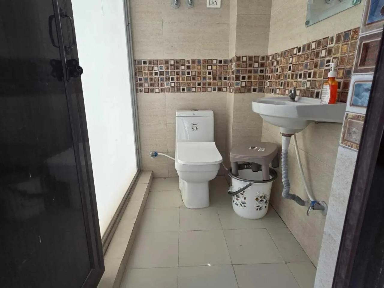 Bathroom in Hotel O Nangloi Railway Station Formerly Chahal Guest House