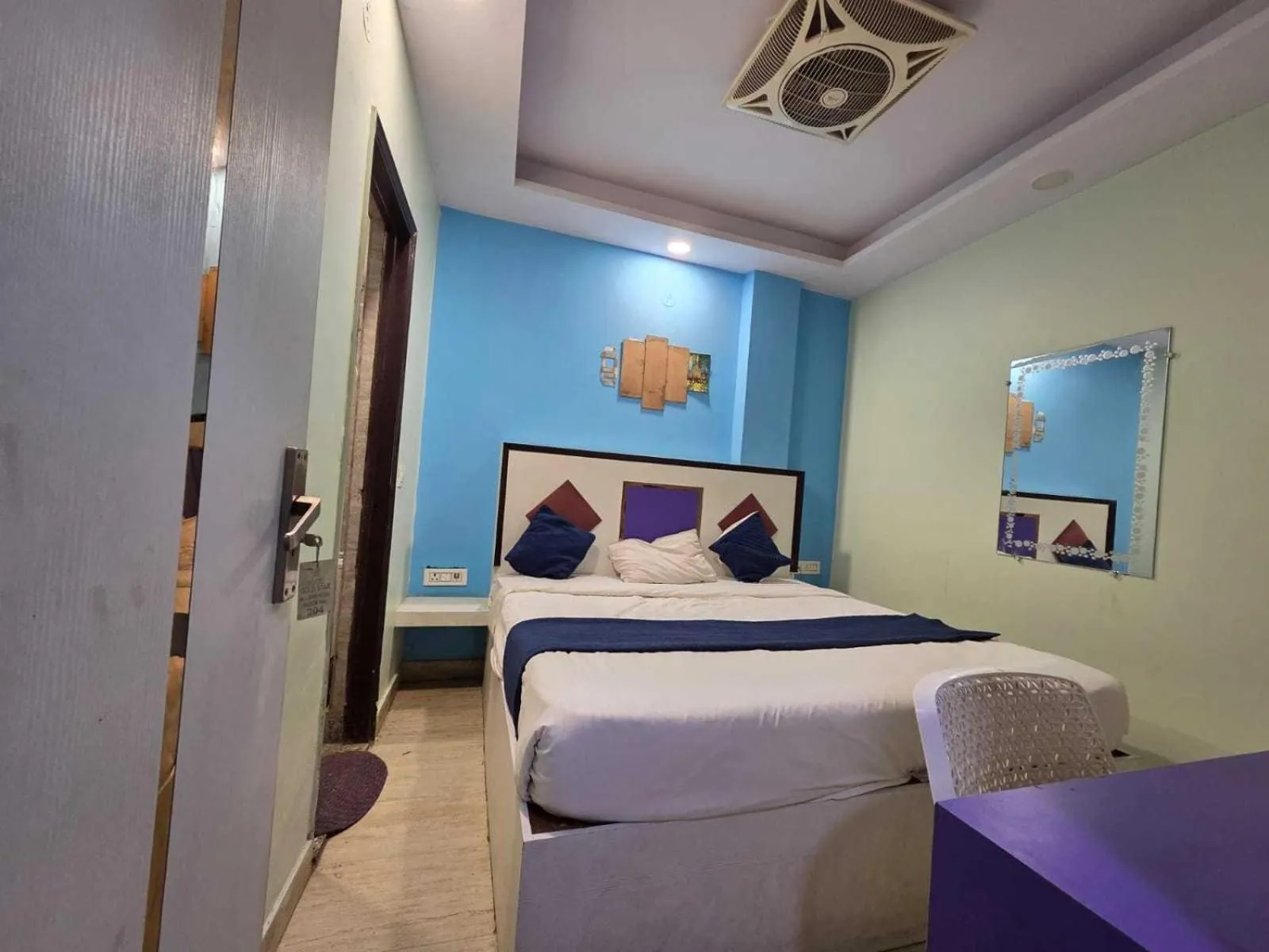 Bedroom, Bed in Hotel O Nangloi Railway Station Formerly Chahal Guest House