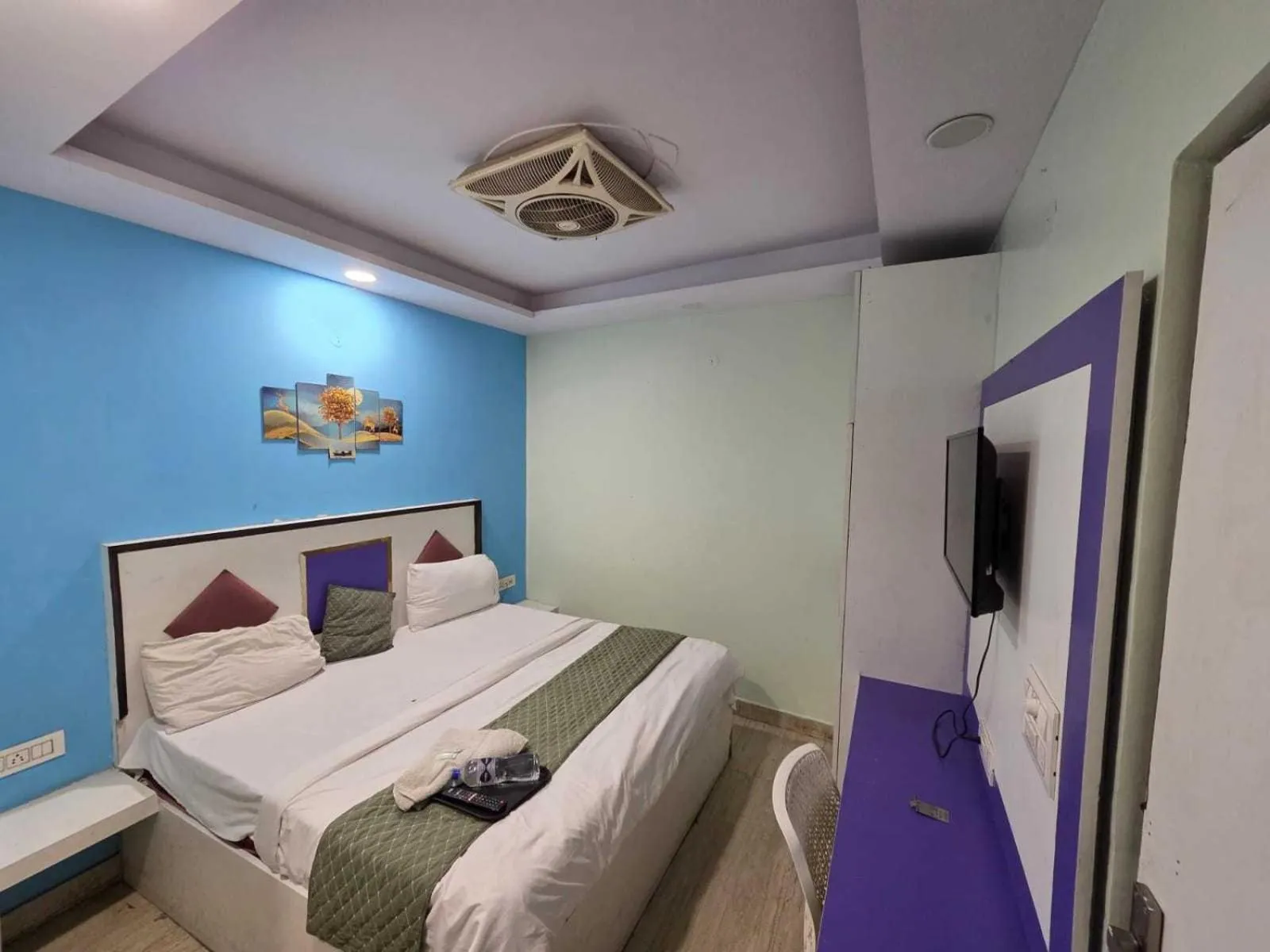 Bedroom, Bed in Hotel O Nangloi Railway Station Formerly Chahal Guest House