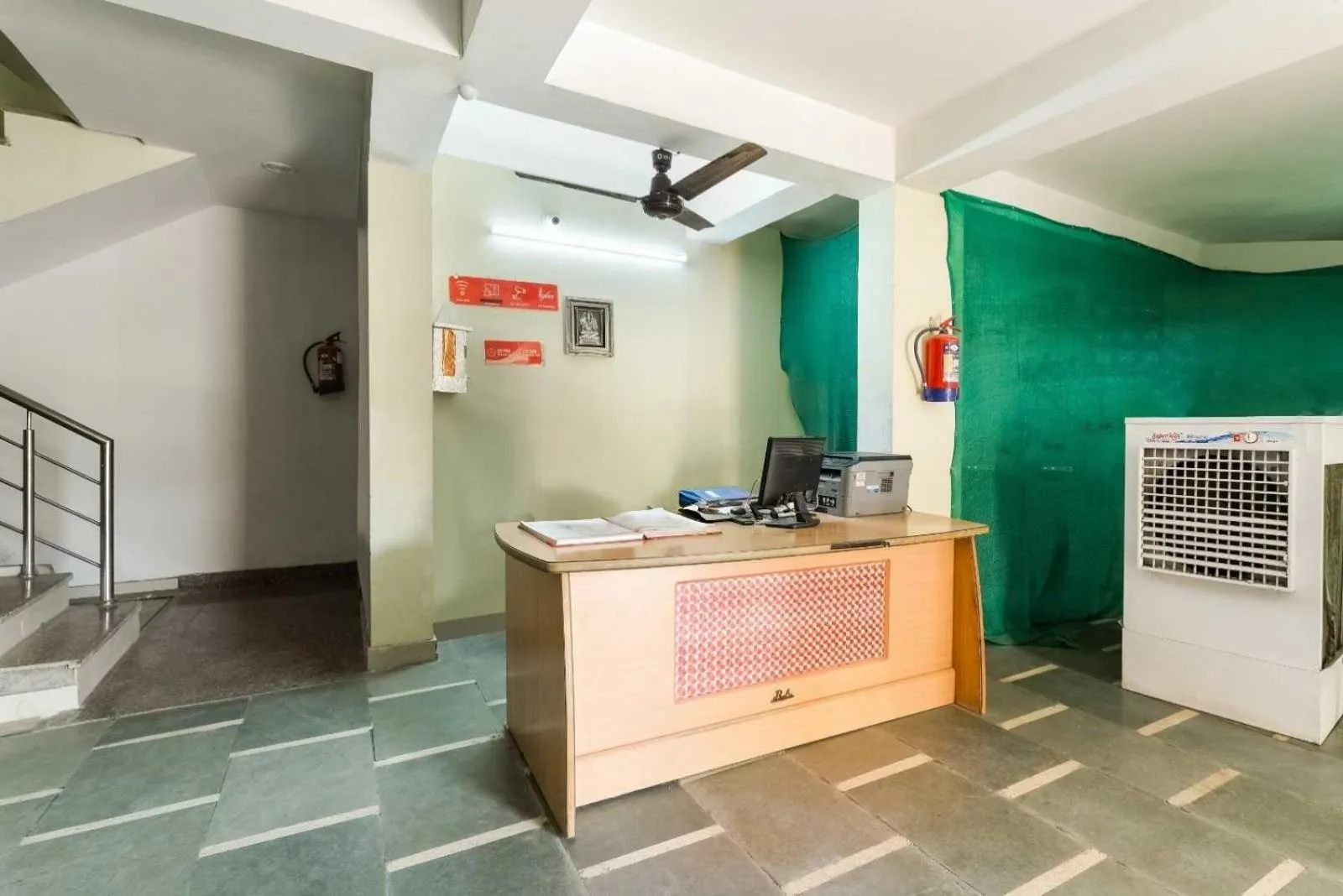 Lobby or reception in Hotel O Nangloi Railway Station Formerly Chahal Guest House