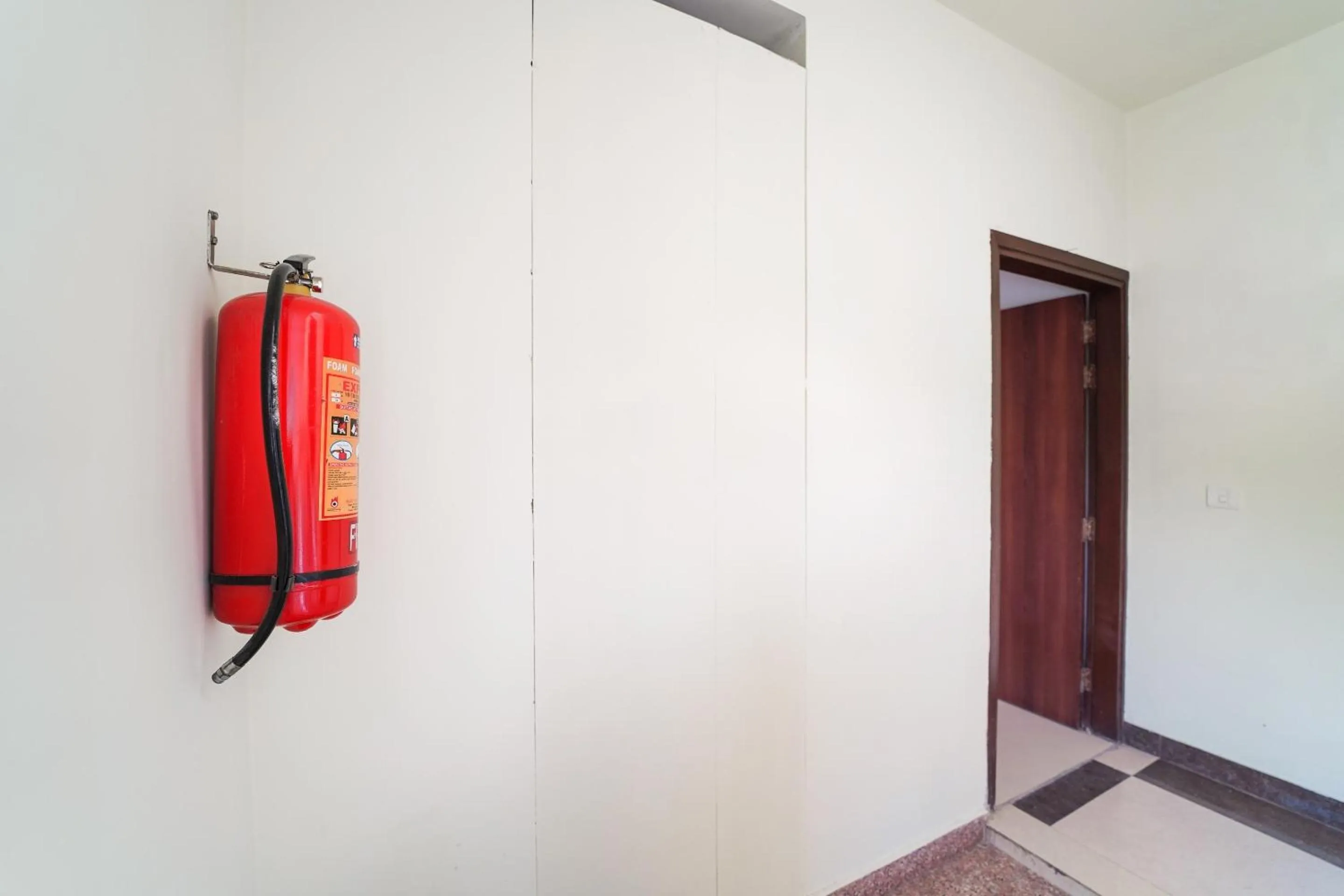 Lobby or reception in Super Hotel O Chahal Guest House Near Nangloi Railway Station Metro Station