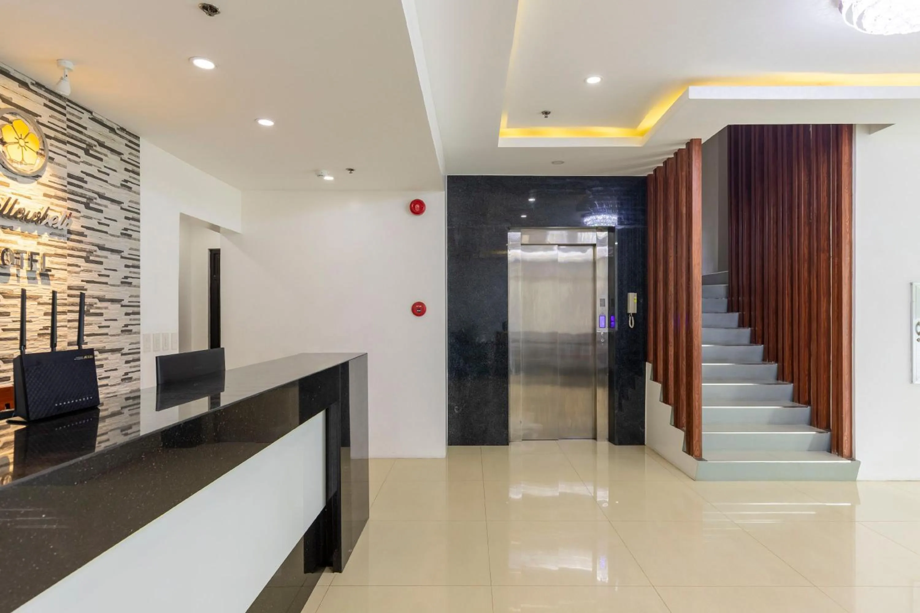 Lobby or reception in Yellowbell Hotel