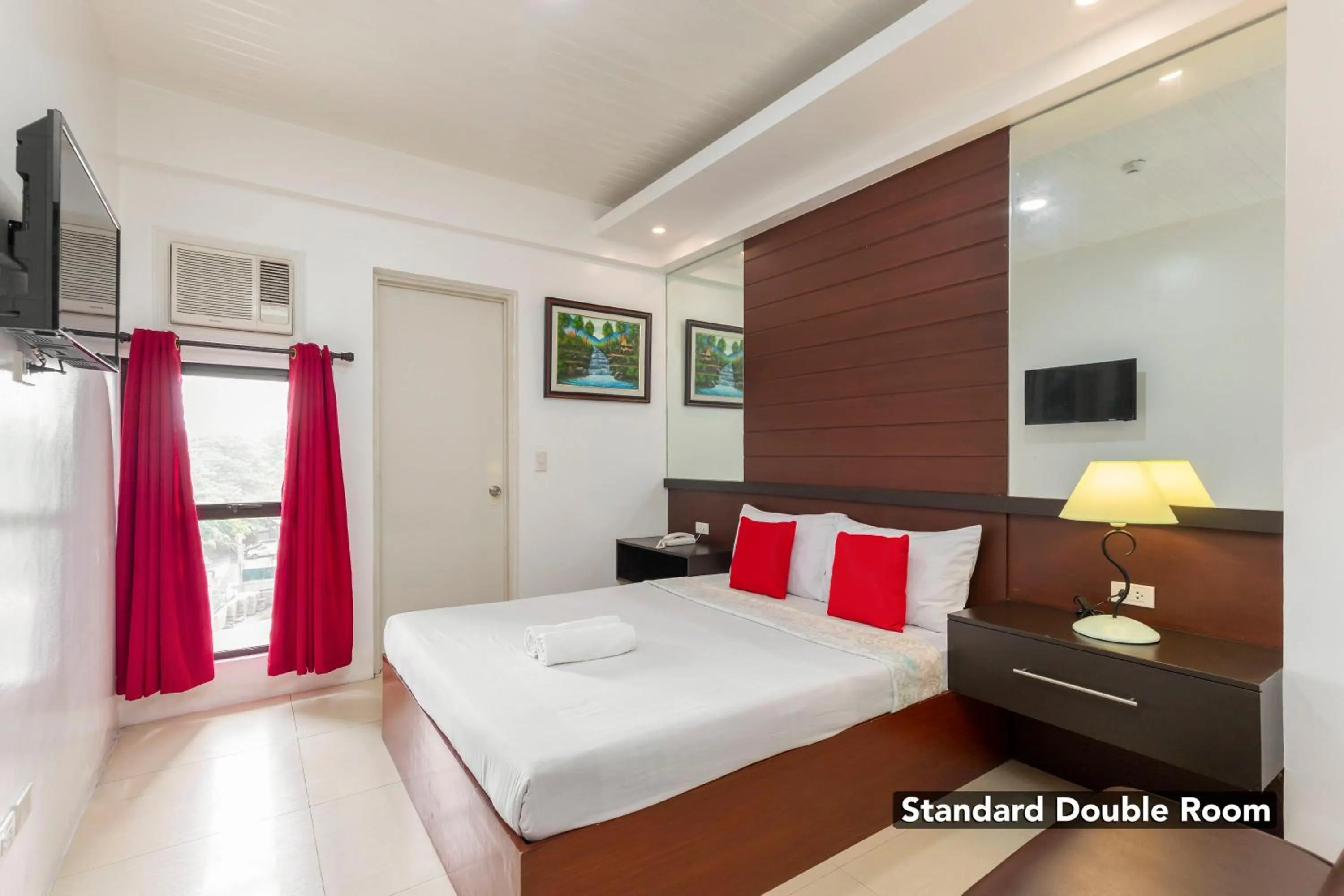 Bed in Yellowbell Hotel