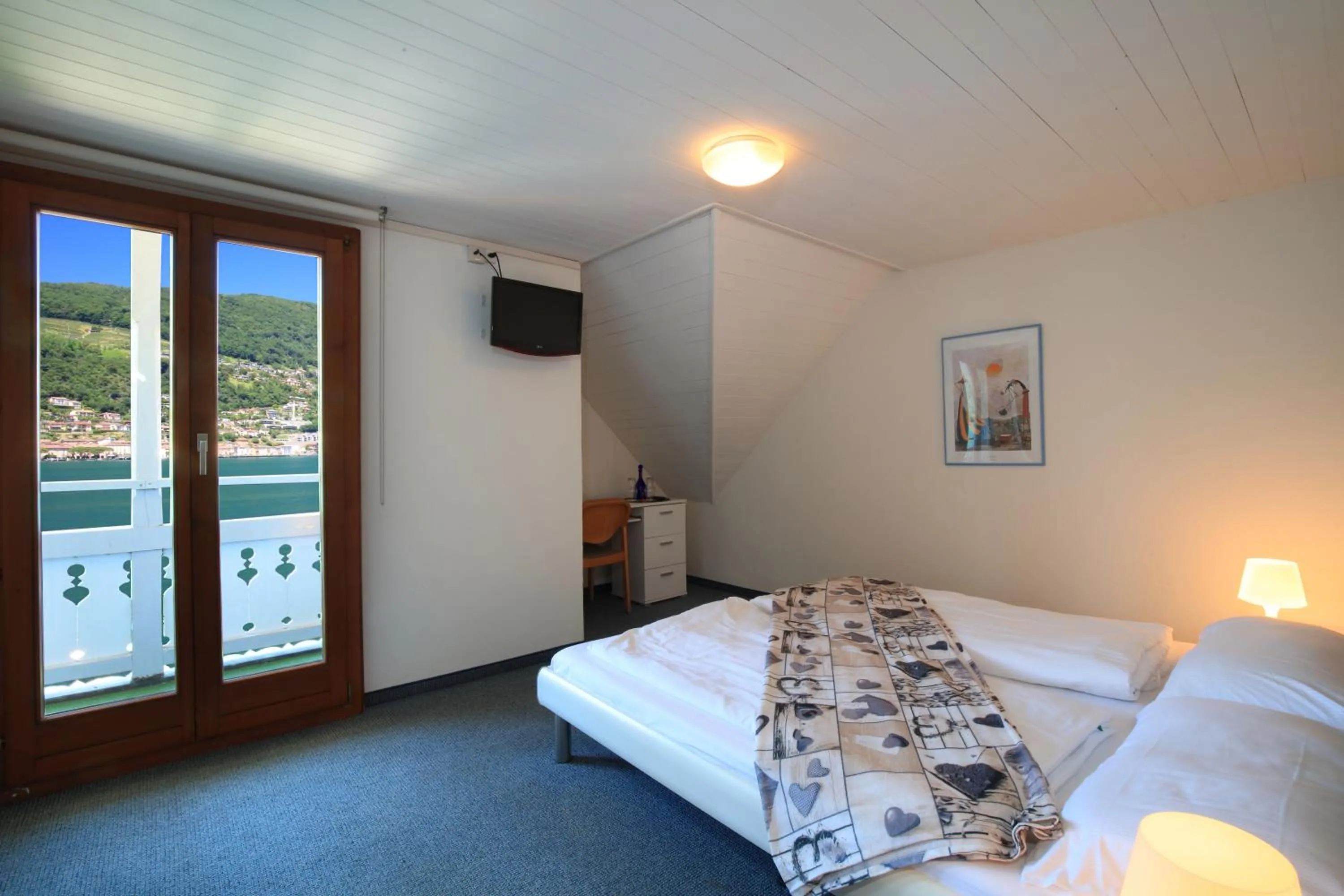 Double Room with Balcony and Lake View in Zappa Lake Lodge