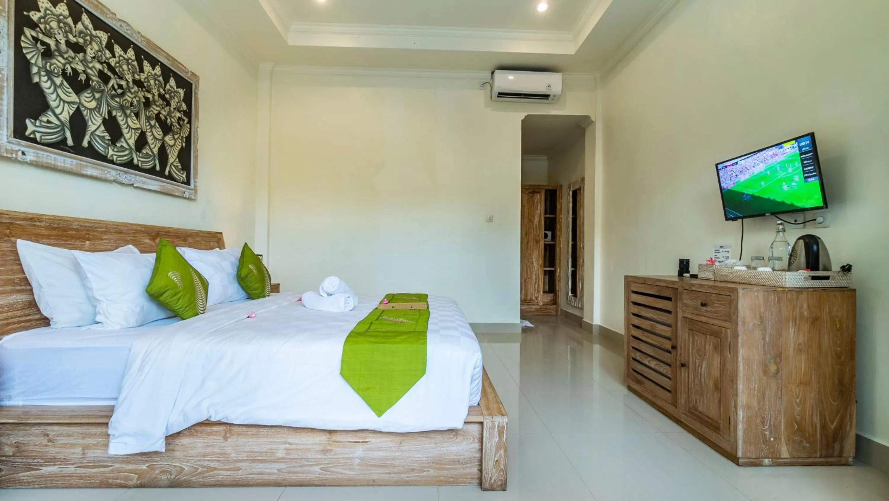 Bedroom, Bed in Jegeg Mas