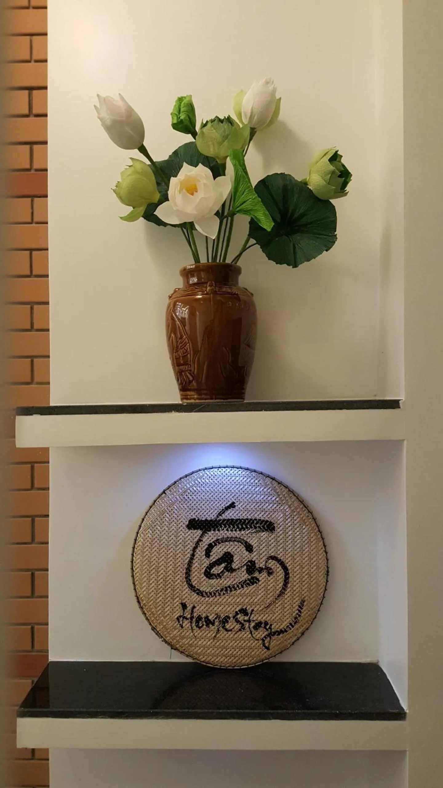 Decorative detail in Tâm Homestay