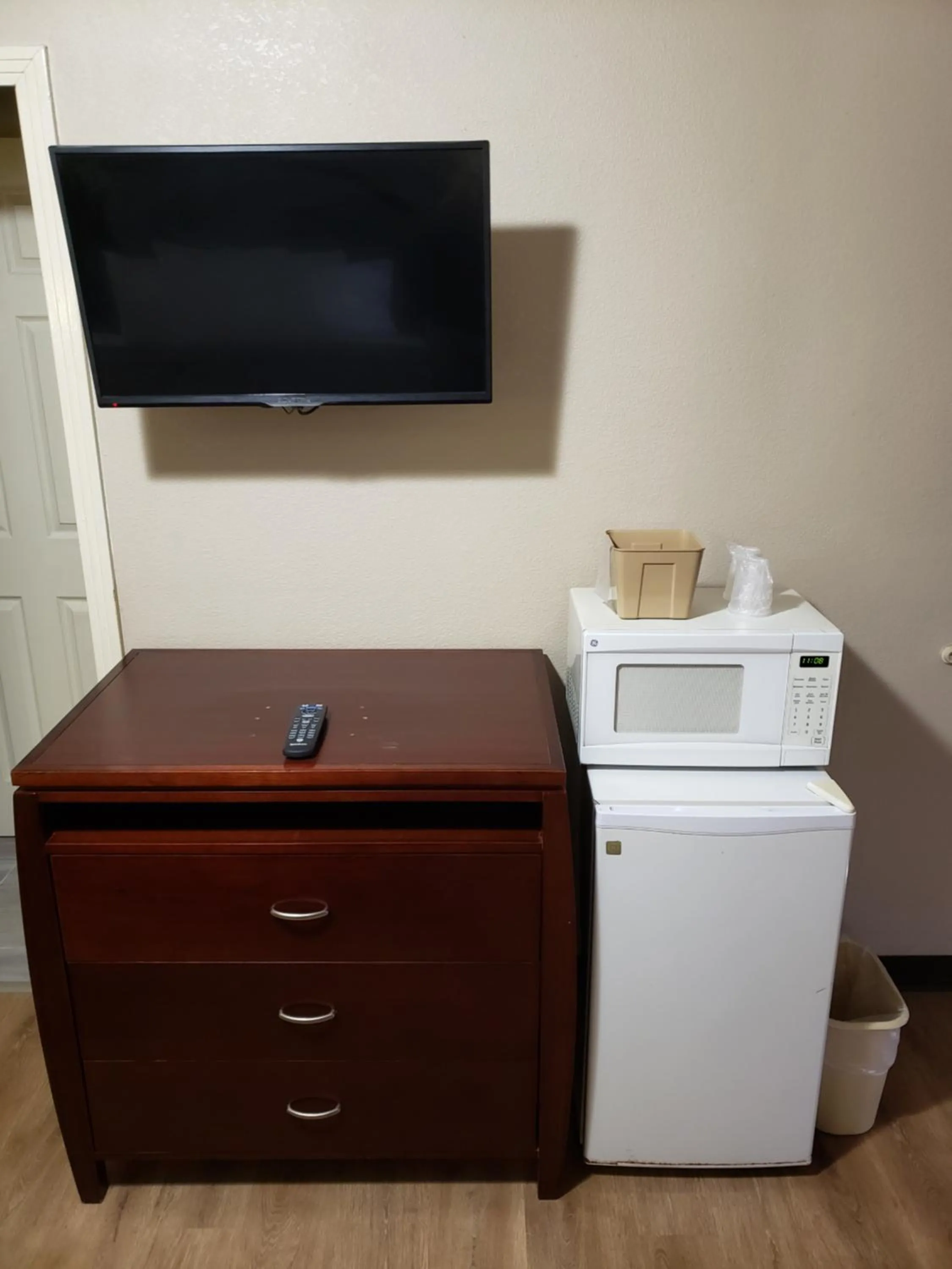 Bedroom in River Heights Motel