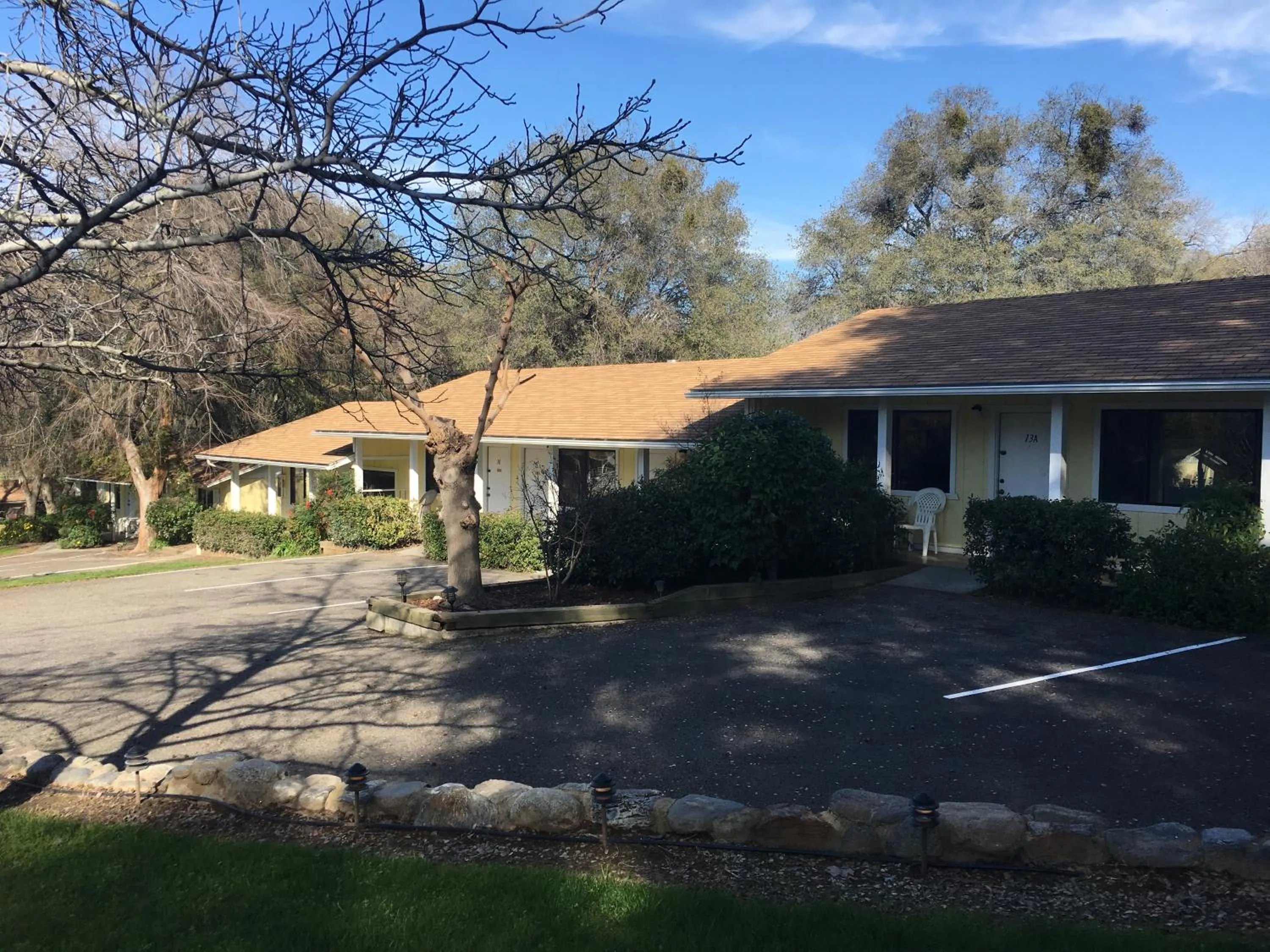 Property building in Lazy J Ranch Motel