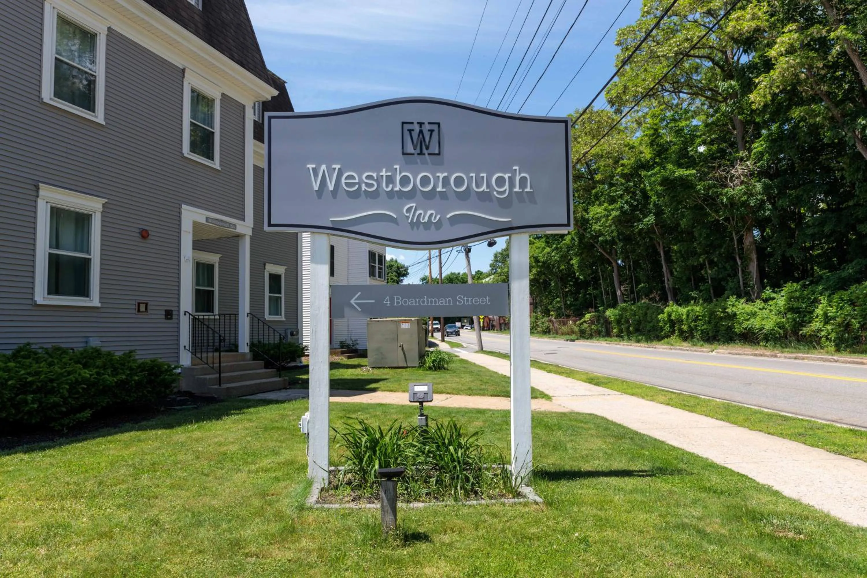 Logo/Certificate/Sign in Westborough Inn