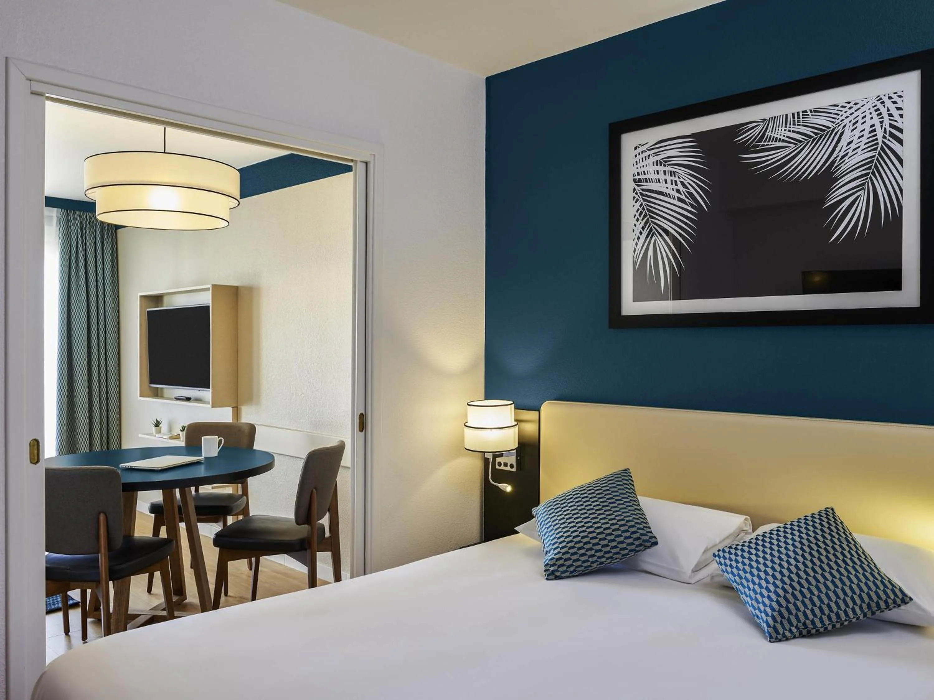 Bedroom, Bed in Aparthotel Adagio Monaco Palais Joséphine