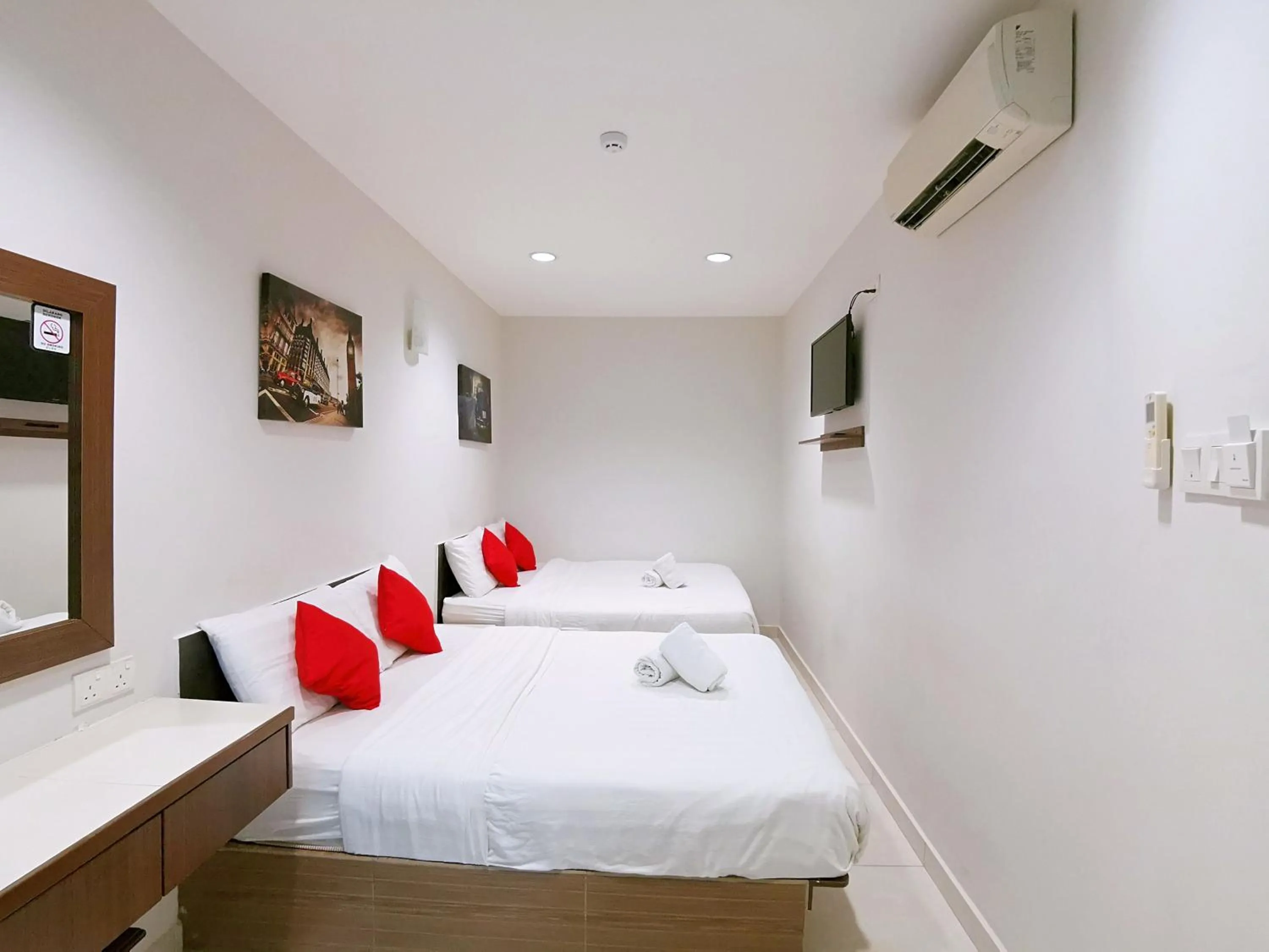 TV and multimedia, Bed in HKF Hotel