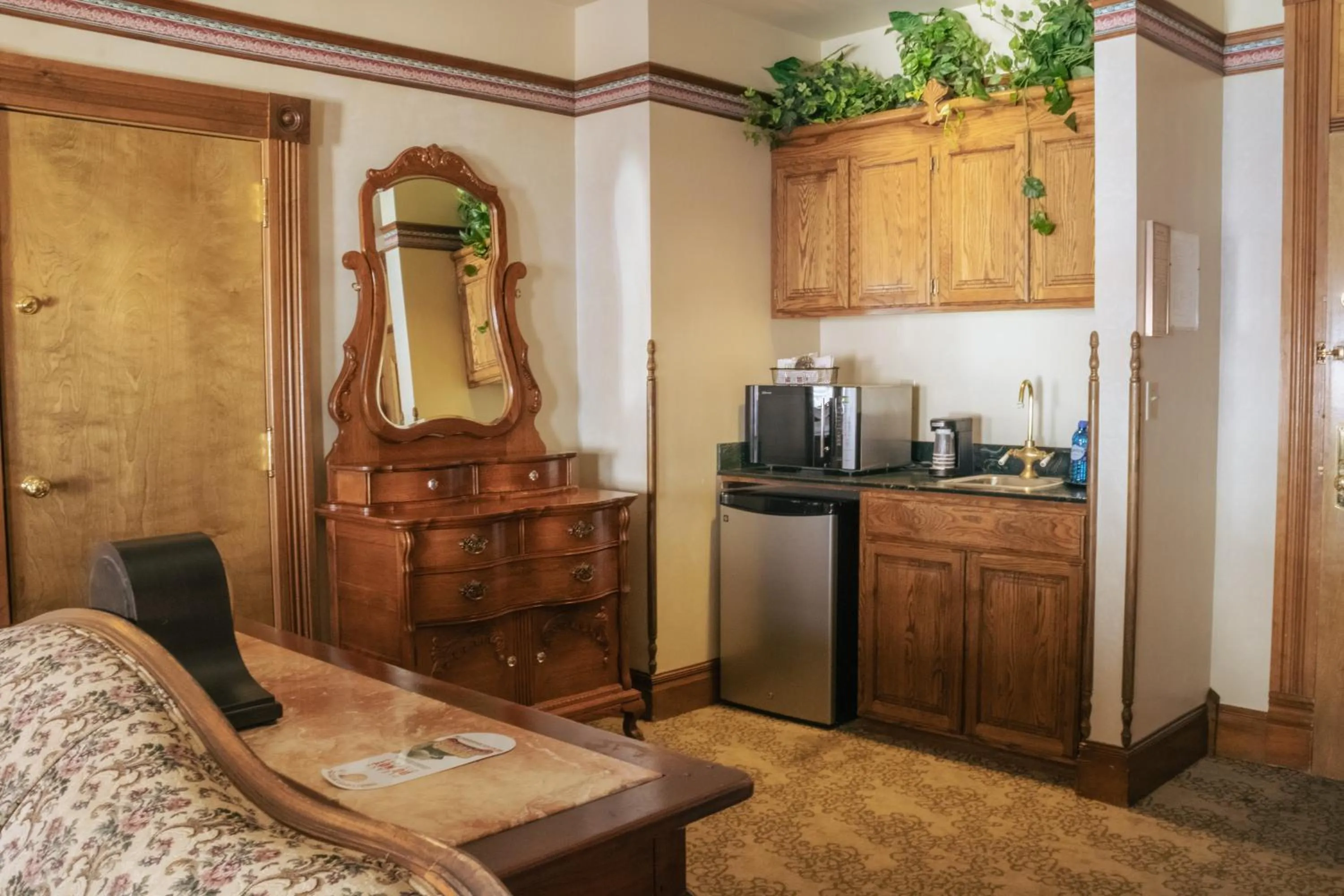 Kitchen or kitchenette in Historic Bullock Hotel