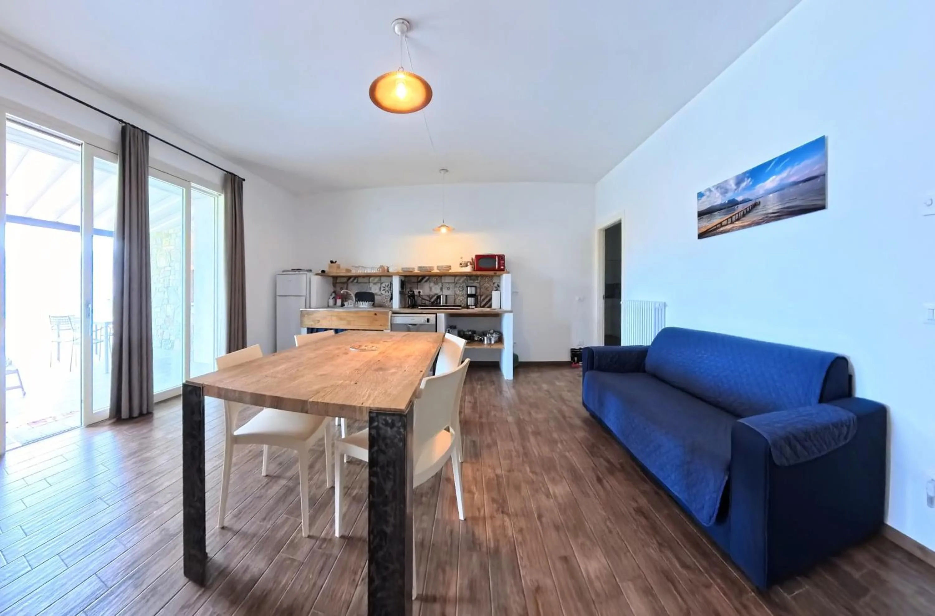 TV and multimedia in Oasi Da Vinci Apartments Lake Garda View