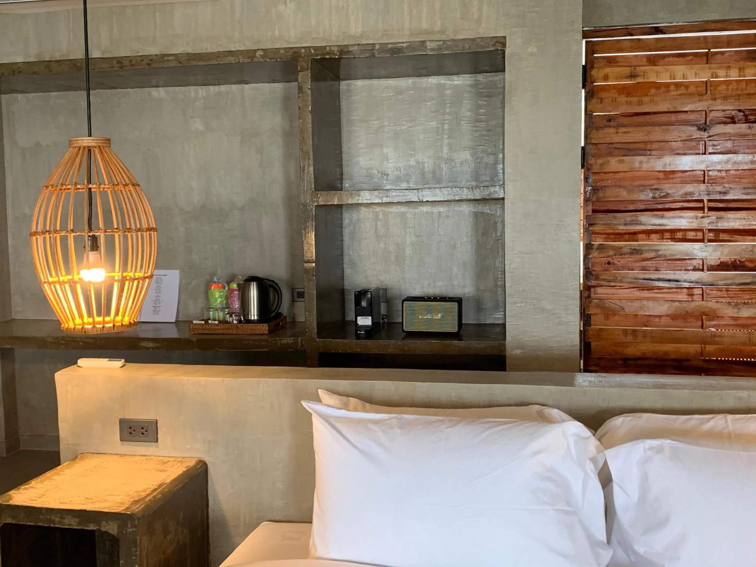 Coffee/tea facilities, Bed in Cebu R Resort Tabuelan