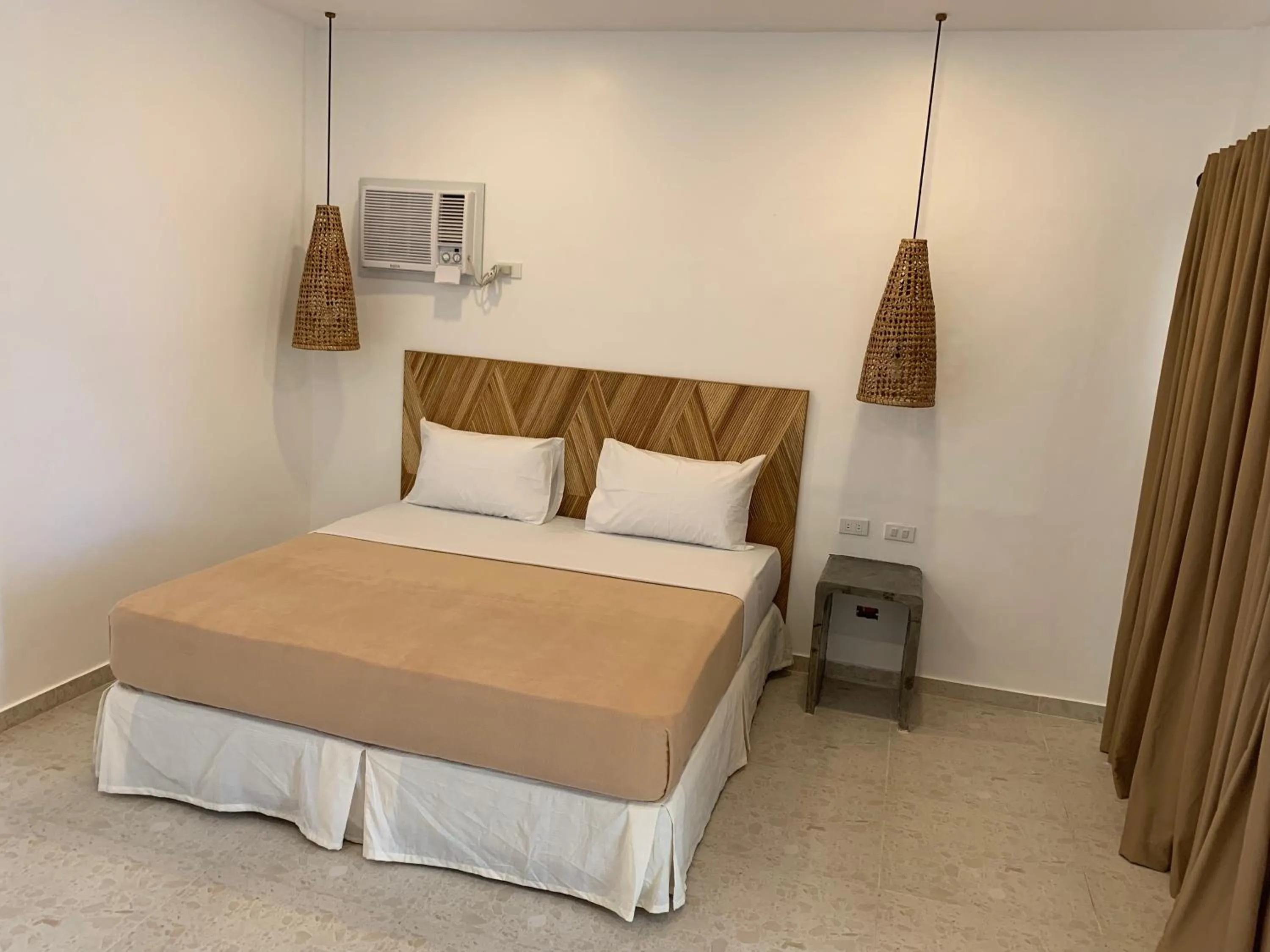 Bedroom, Bed in Cebu R Resort Tabuelan