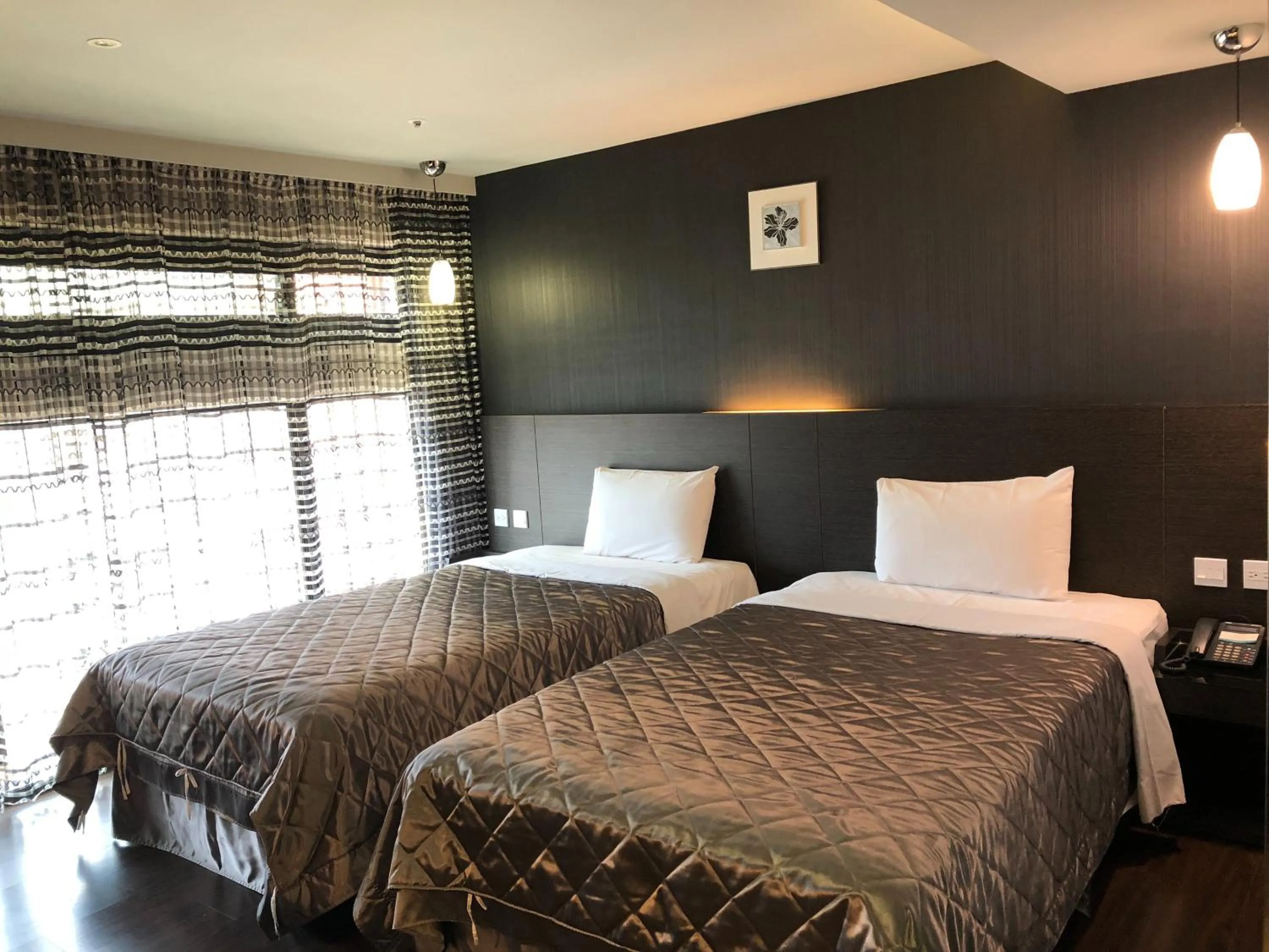 Photo of the whole room, Bed in Fine Hotel