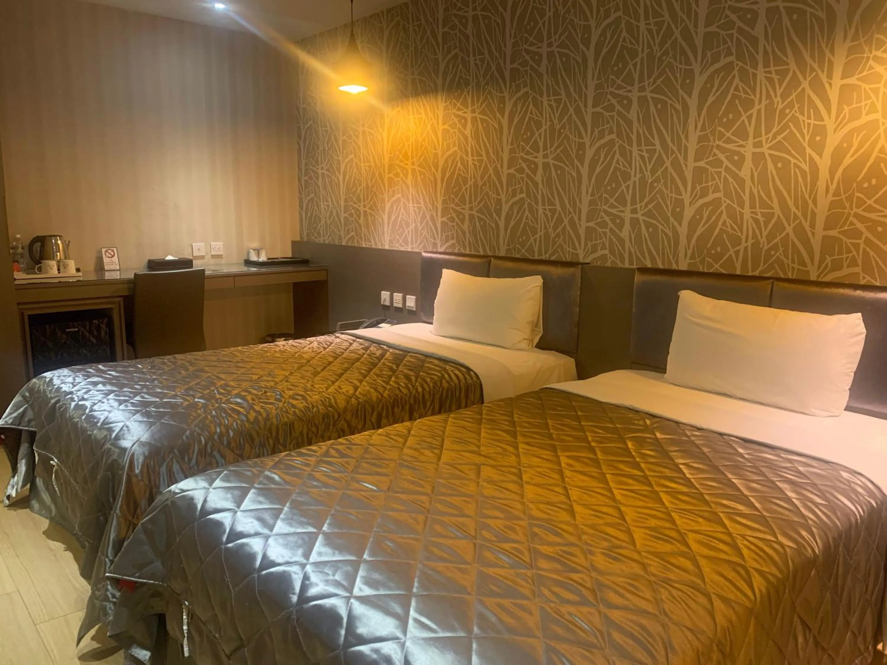 Photo of the whole room, Bed in Fine Hotel