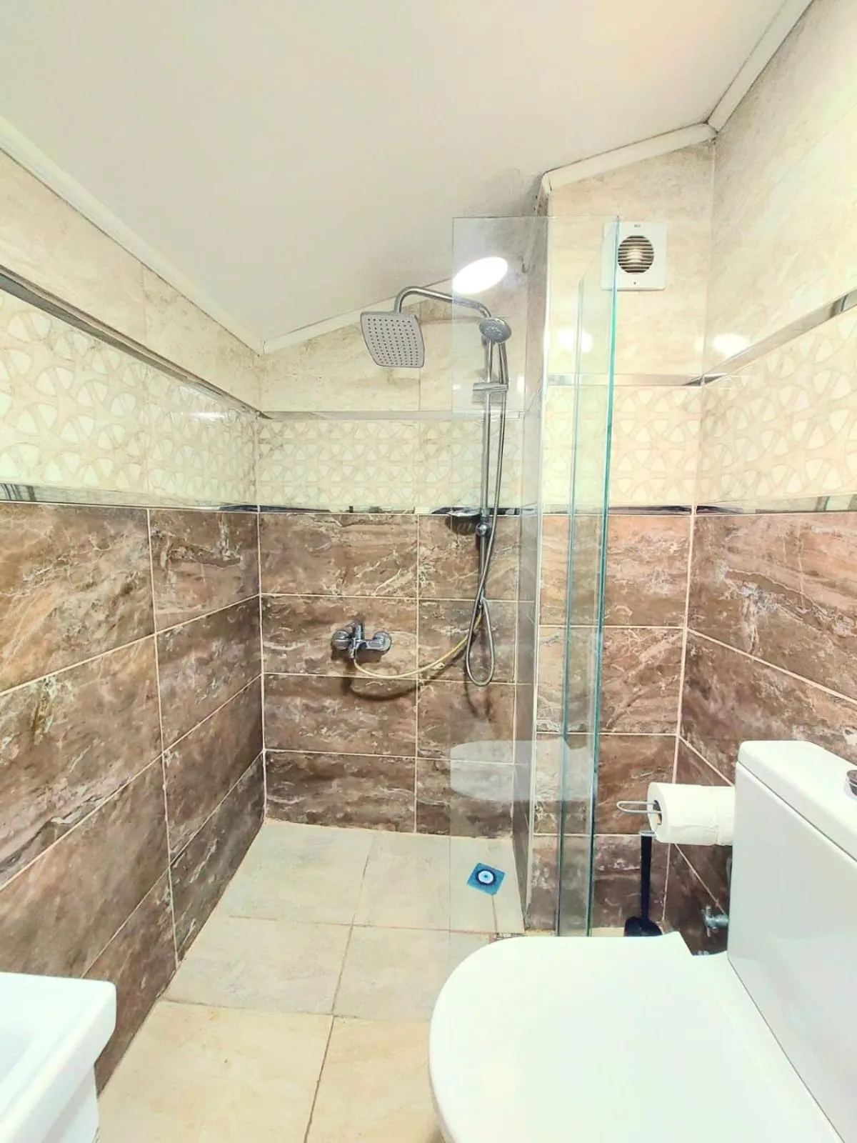 Bathroom in La bella hotel