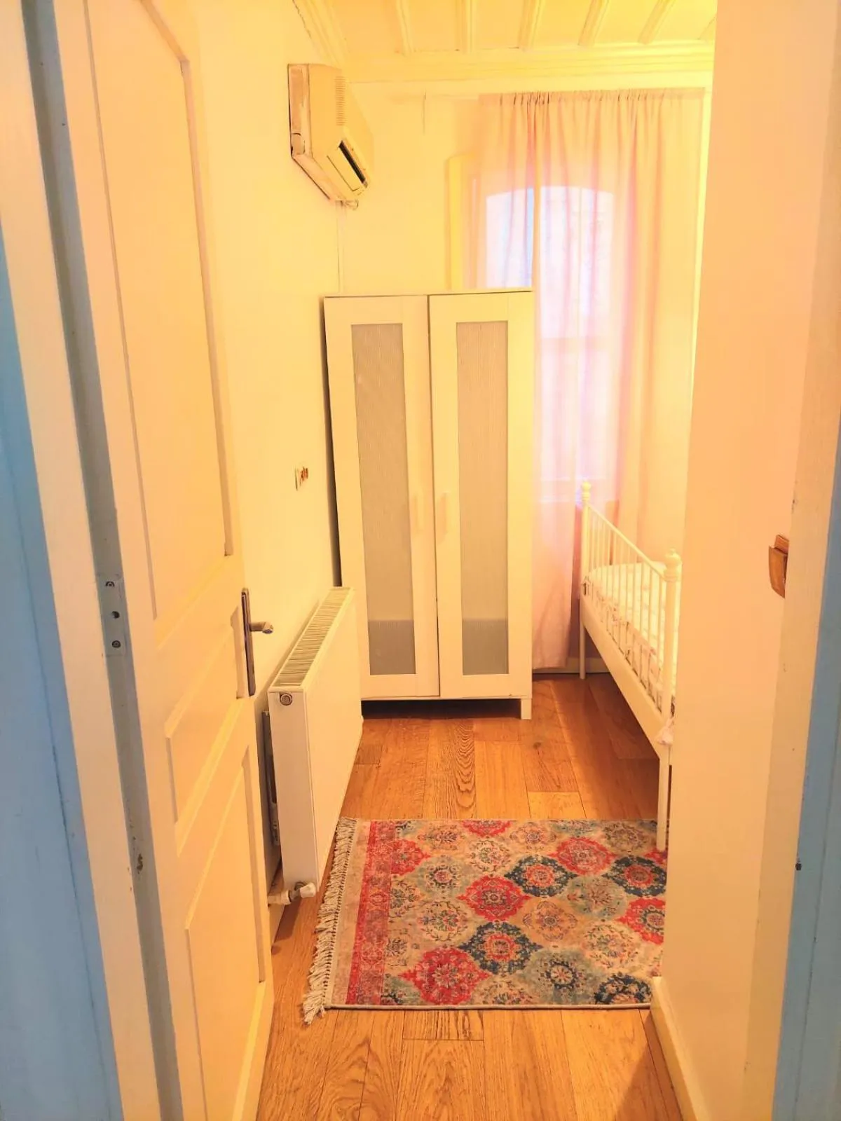 Living room, Bed in La bella hotel