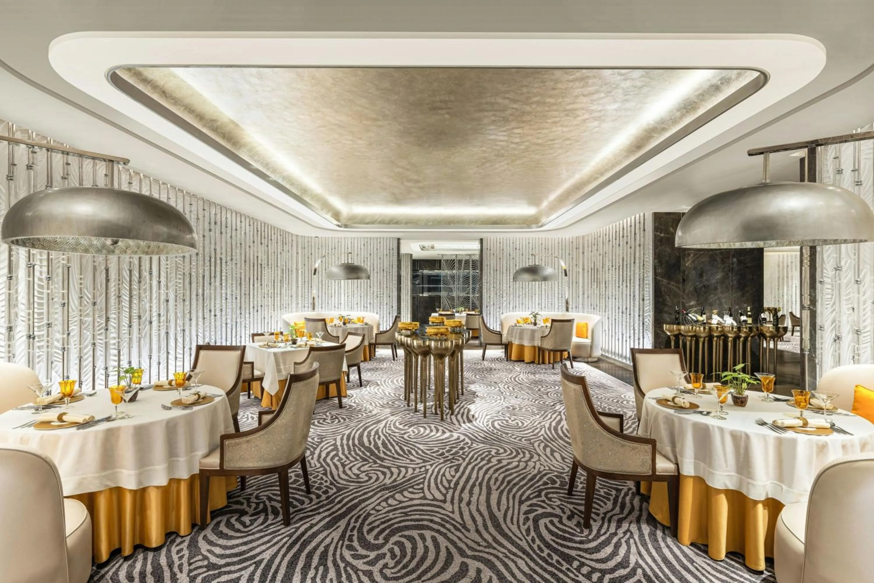 Restaurant/places to eat in ITC Royal Bengal, a Luxury Collection Hotel, Kolkata