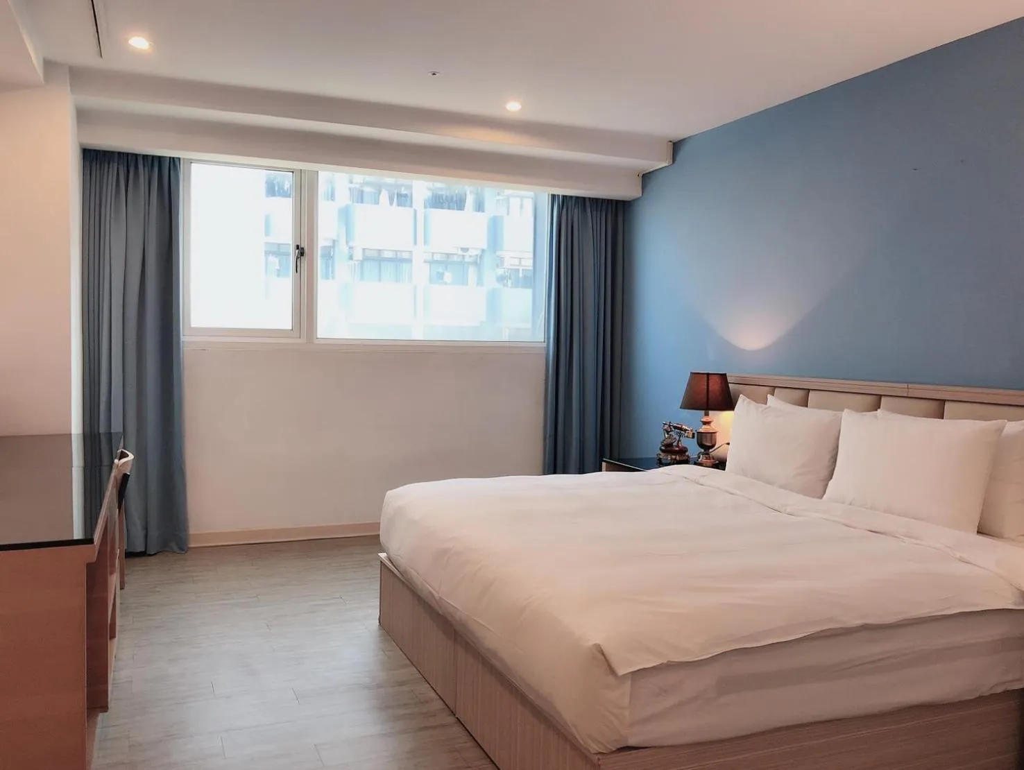 Bed in Hotel Champs Elysées