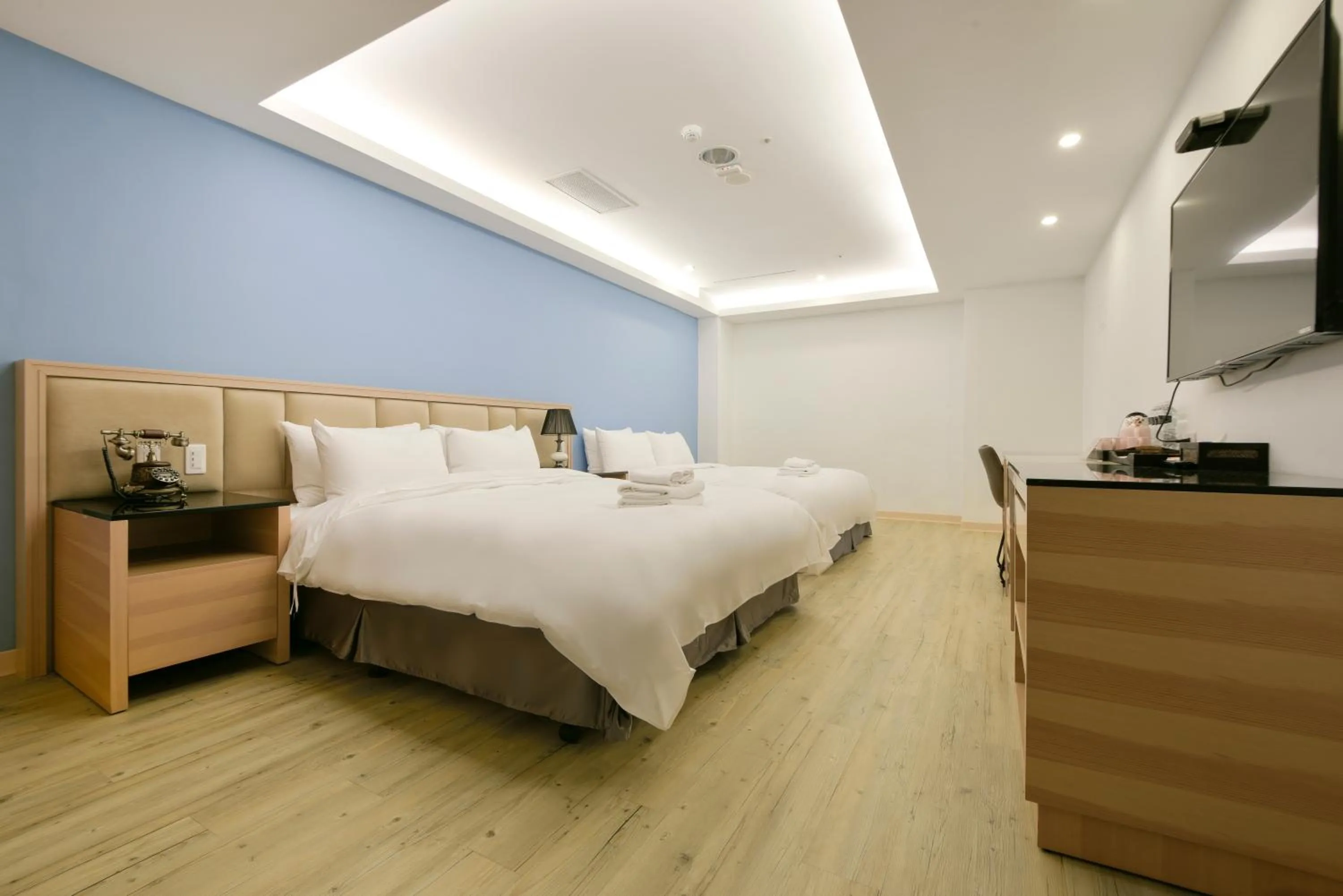 Bed in Hotel Champs Elysées