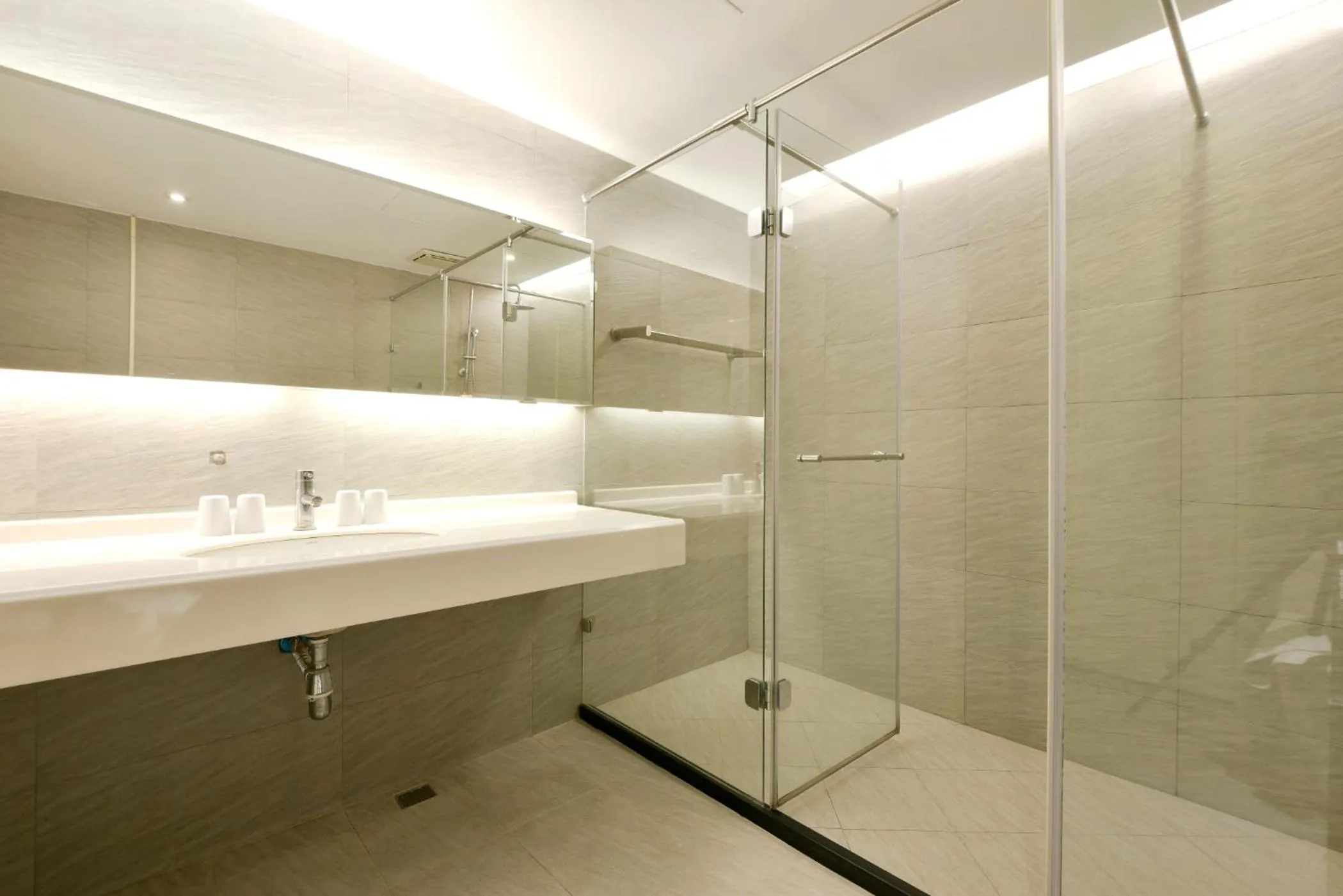 Bathroom in Hotel Champs Elysées