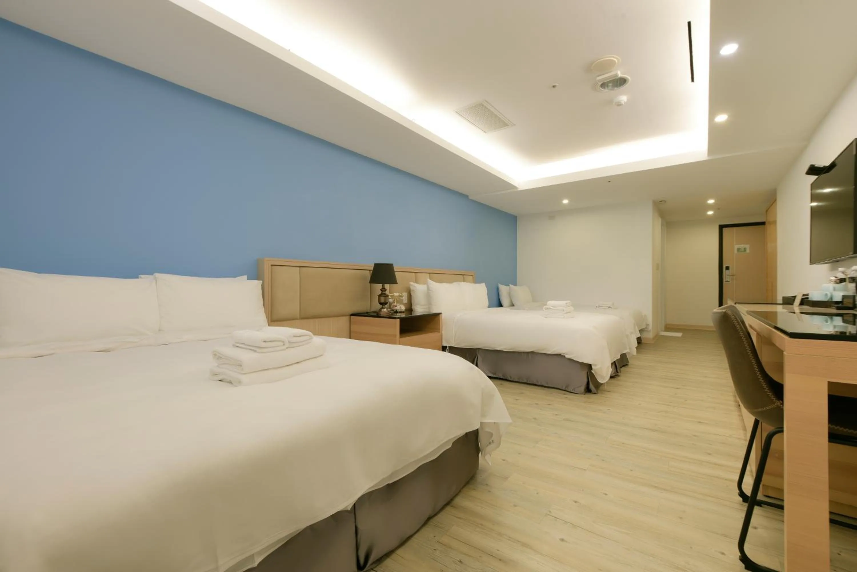 Bed in Hotel Champs Elysées