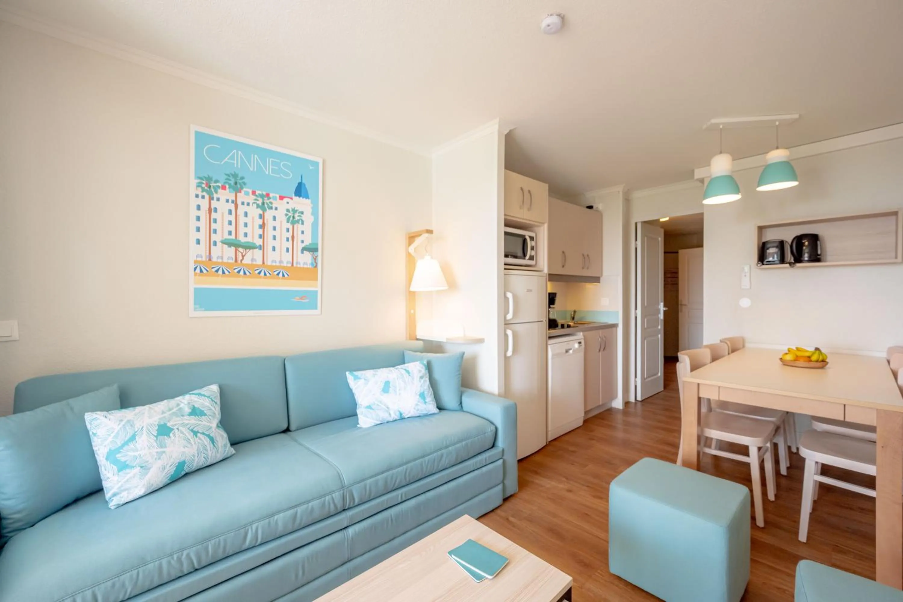 Kitchen or kitchenette in Résidence Pierre & Vacances Cannes Verrerie