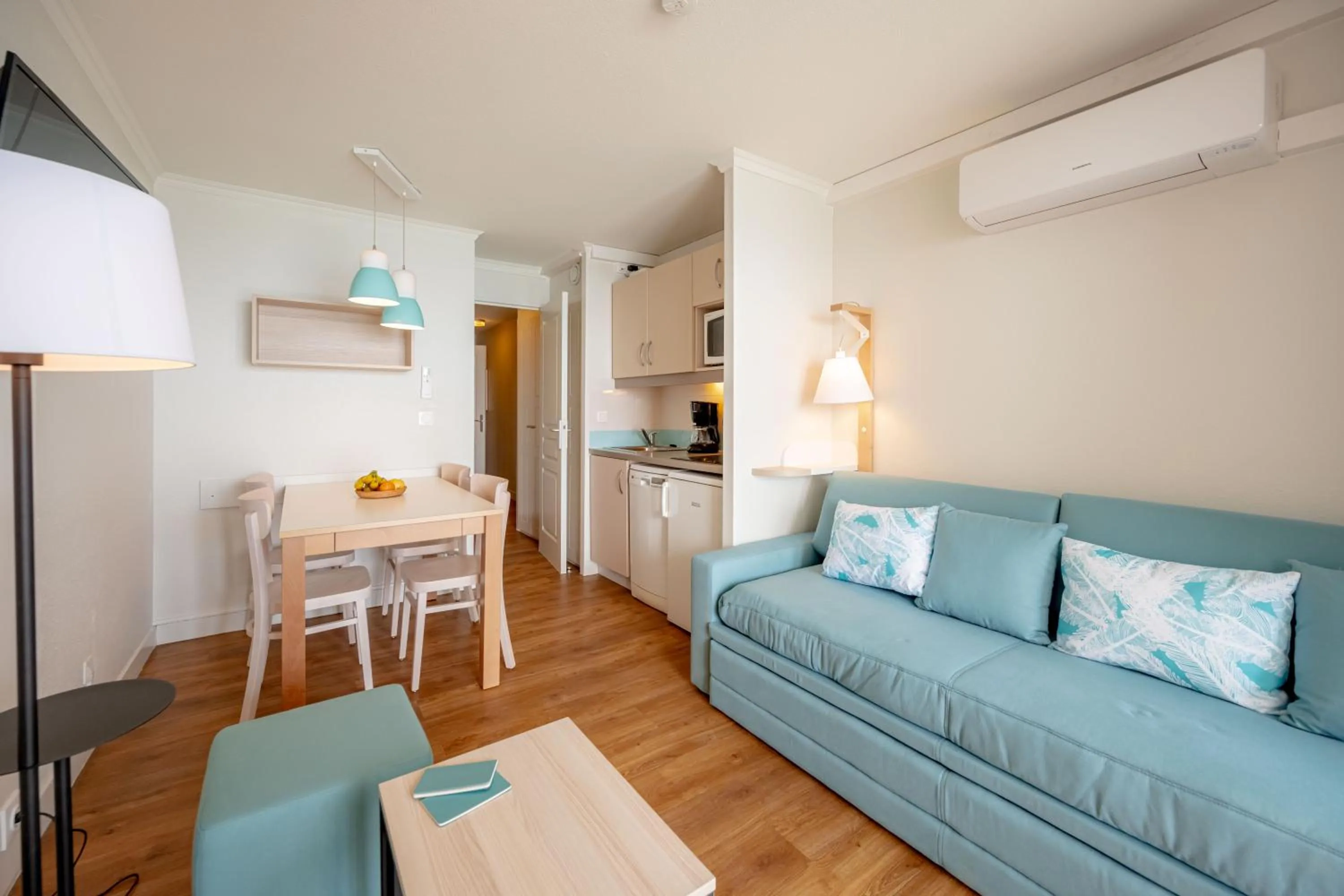 TV and multimedia in Résidence Pierre & Vacances Cannes Verrerie