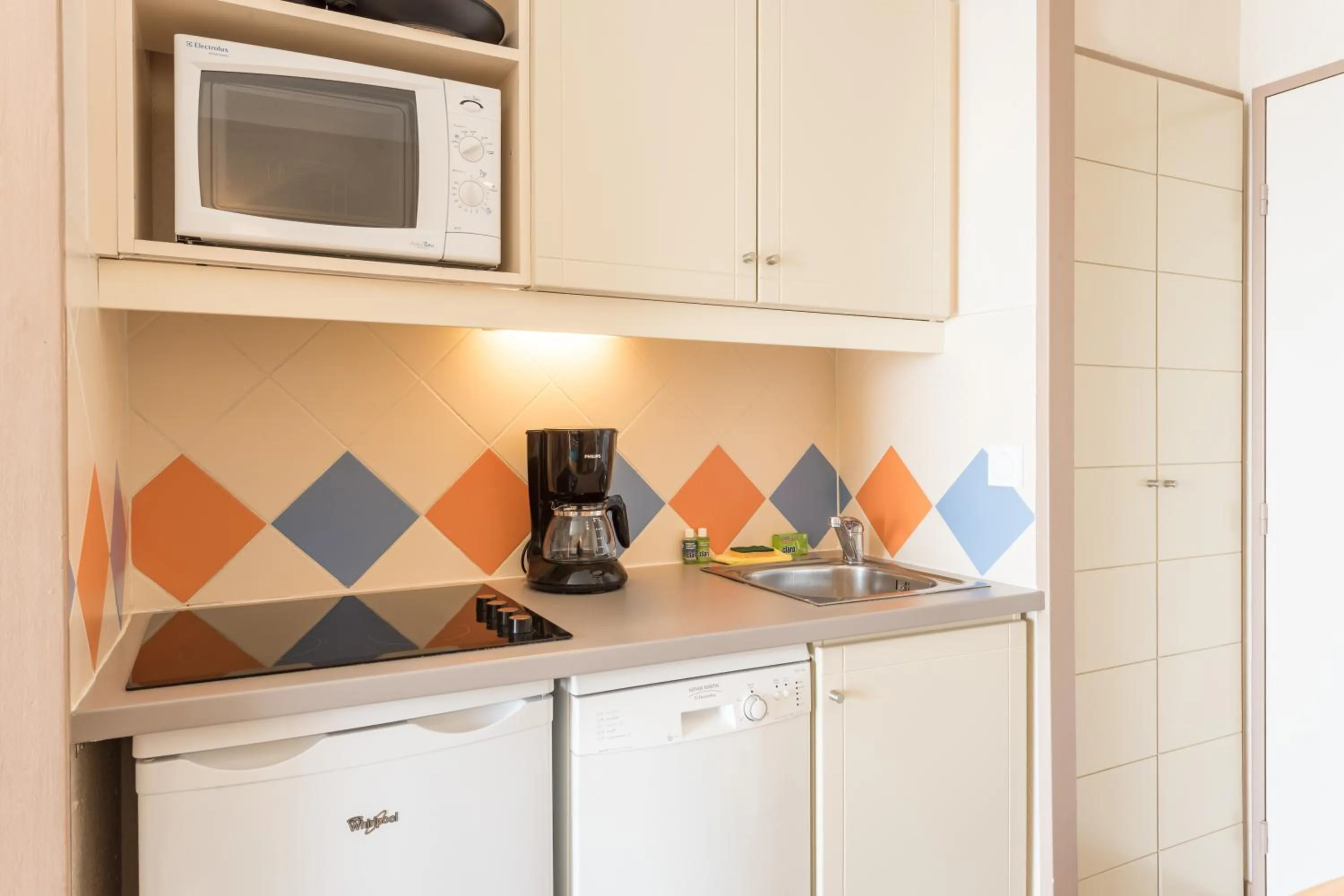 Kitchen or kitchenette in Résidence Pierre & Vacances Cannes Verrerie