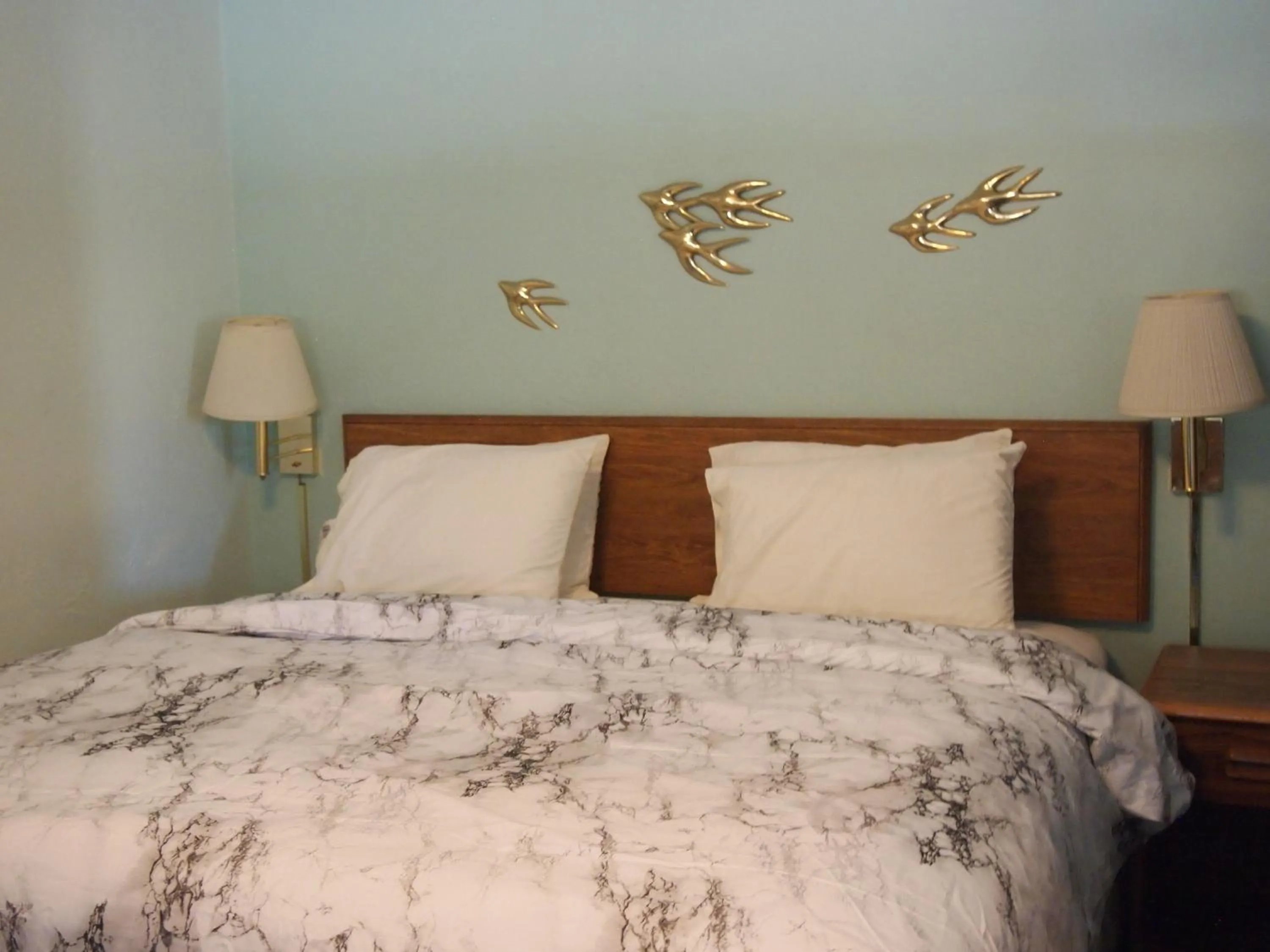 Bedroom in Eagle Motel