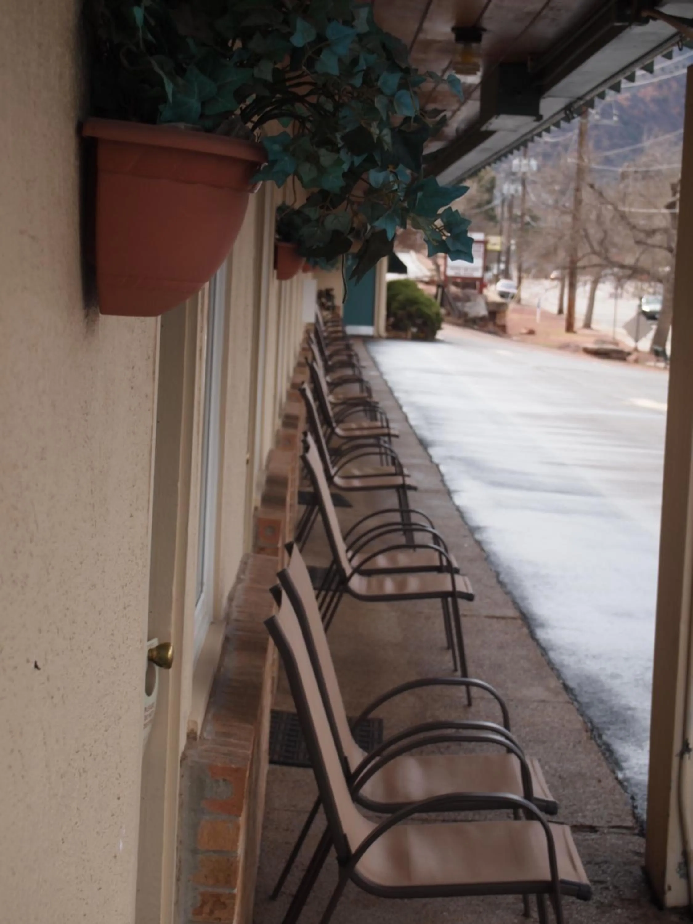 Facade/entrance in Eagle Motel