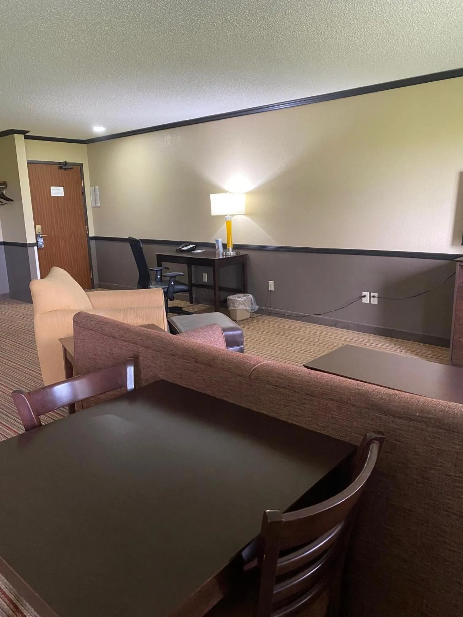 Guests in Super 8 by Wyndham New Hampton