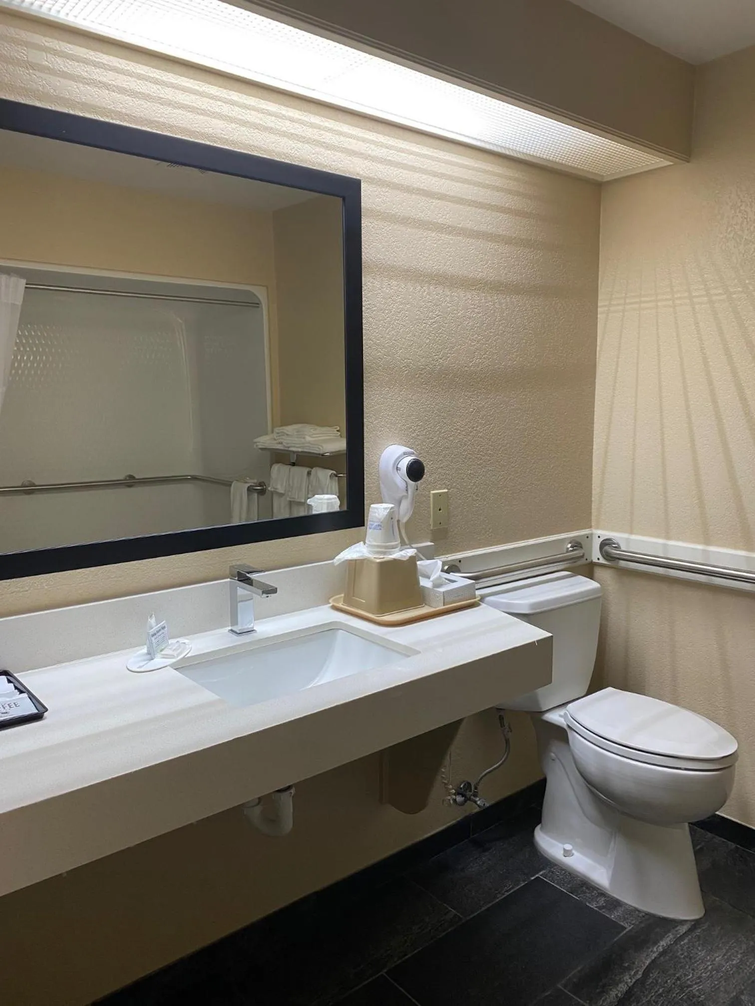 Bathroom in Super 8 by Wyndham New Hampton
