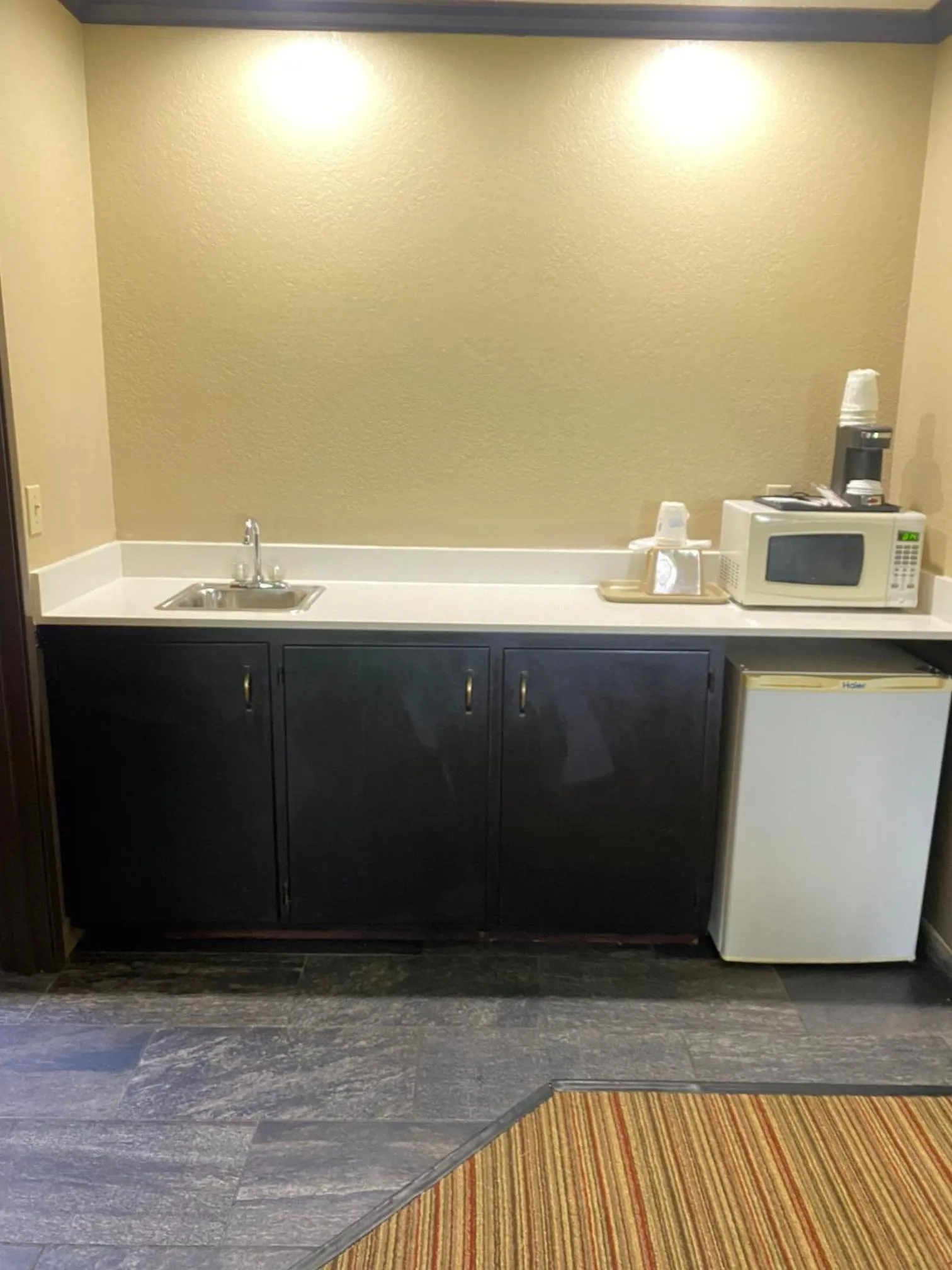 Super 8 by Wyndham New Hampton