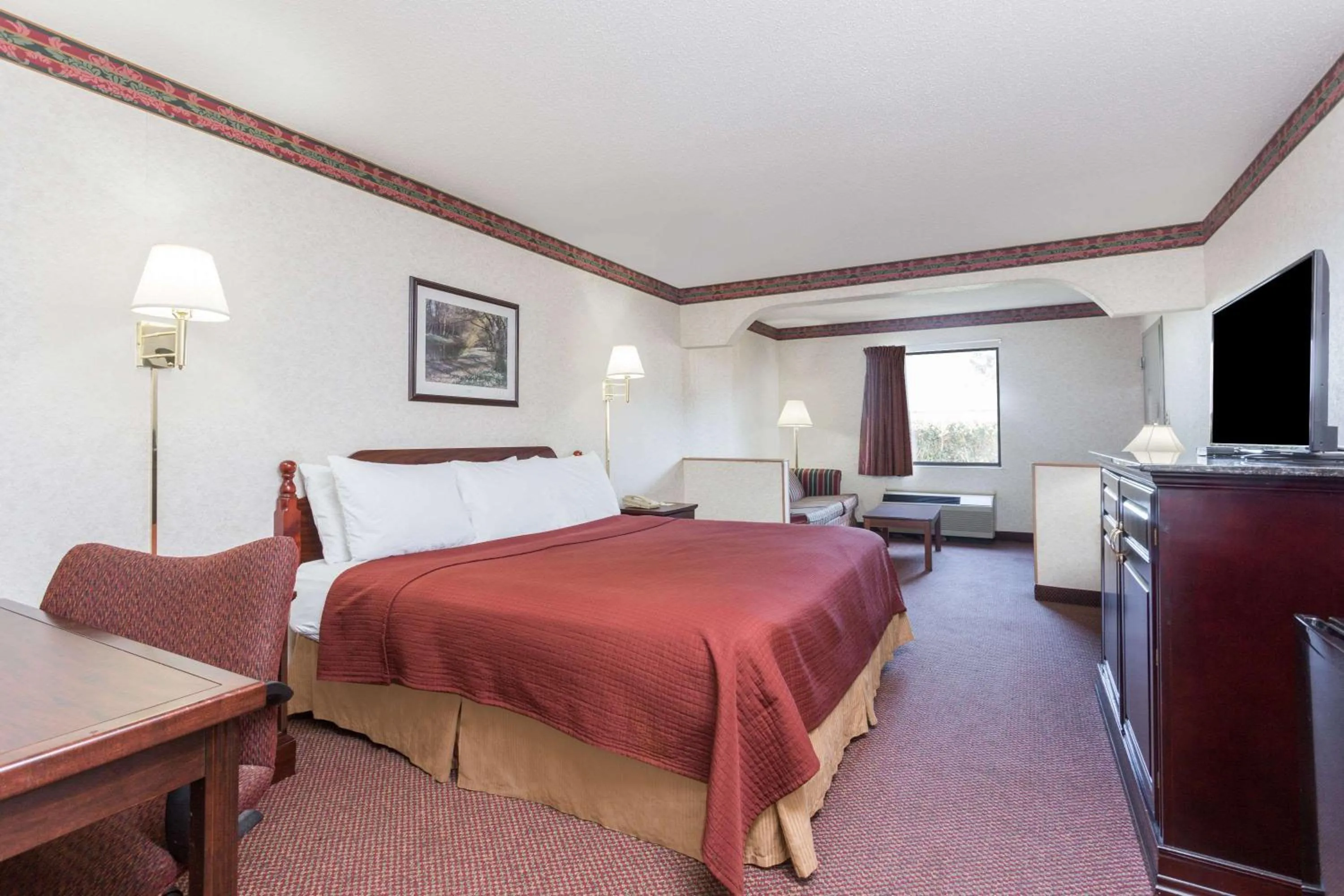 Photo of the whole room, Bed in Days Inn by Wyndham Royston
