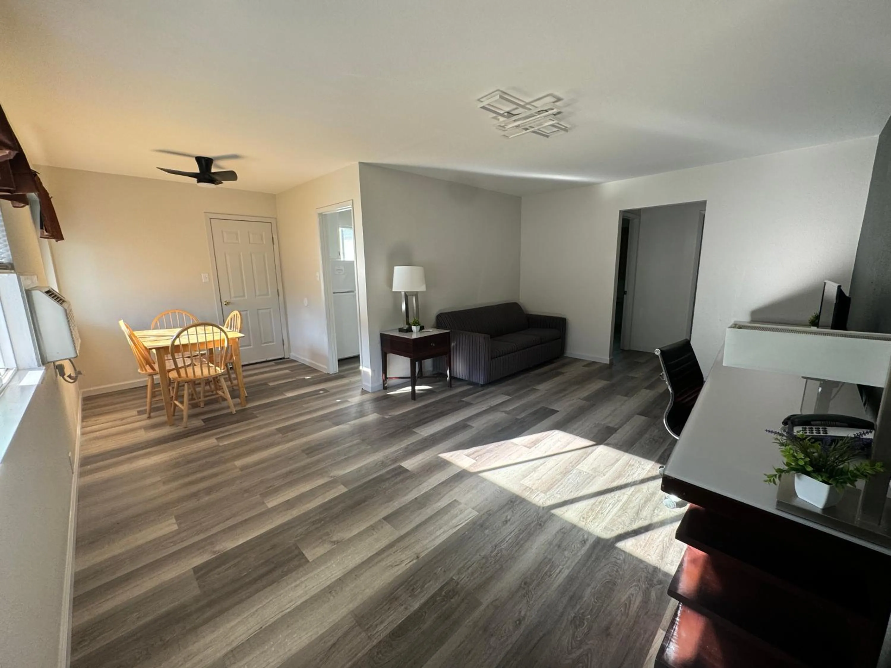 TV and multimedia, Seating Area in The Jackson Lodge
