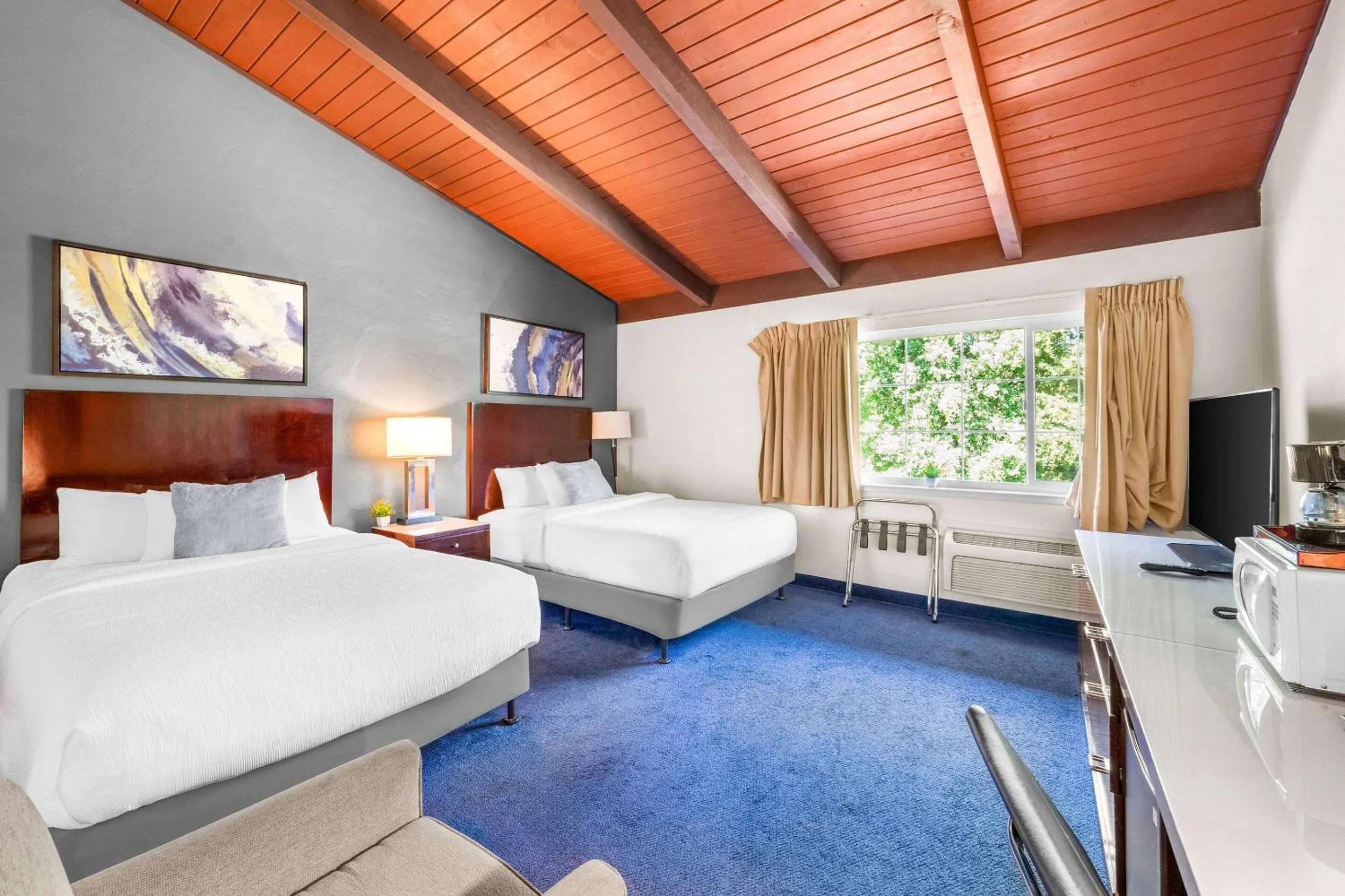 Bedroom in The Jackson Lodge