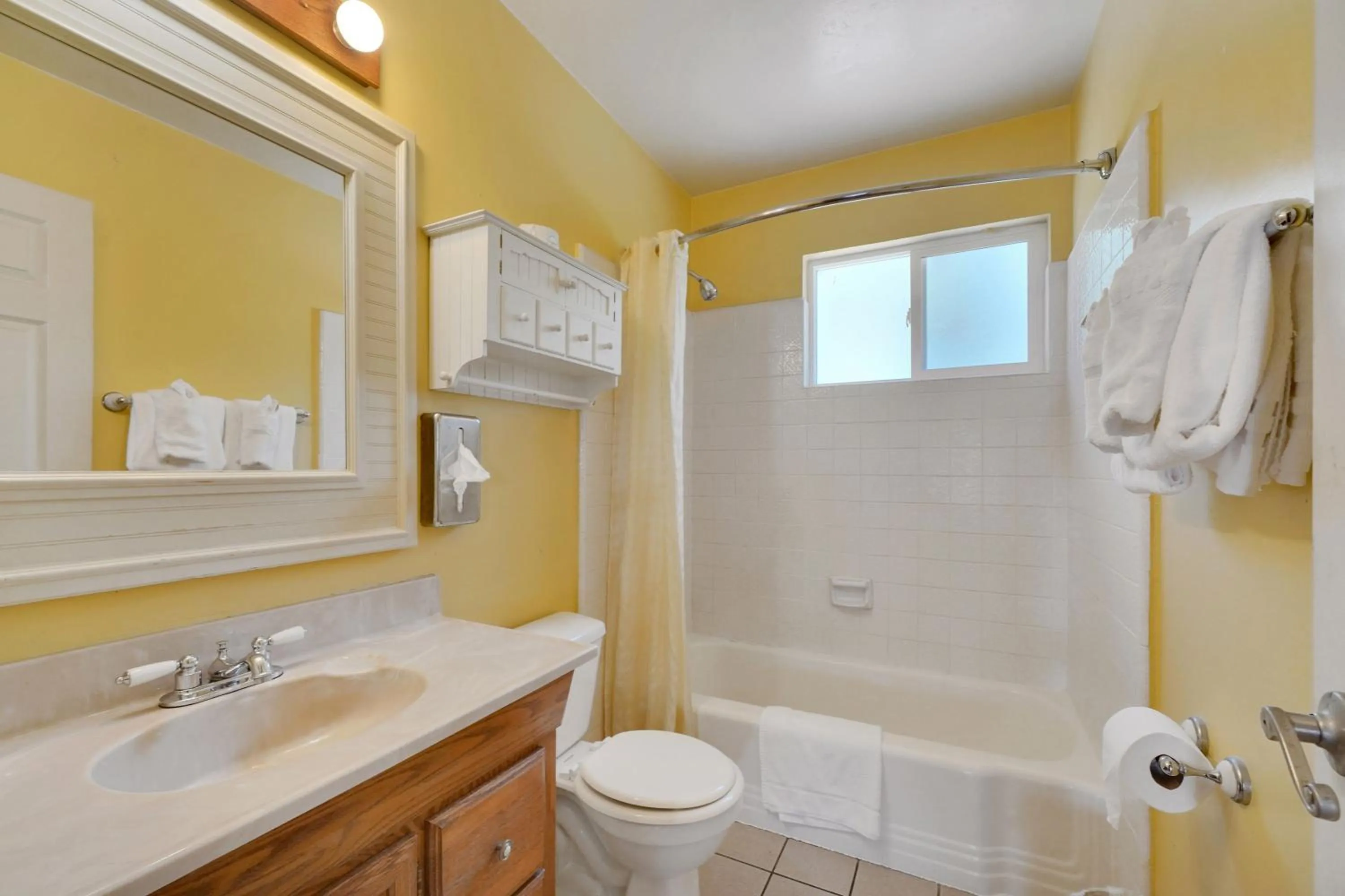 Bath, Bathroom in The Jackson Lodge