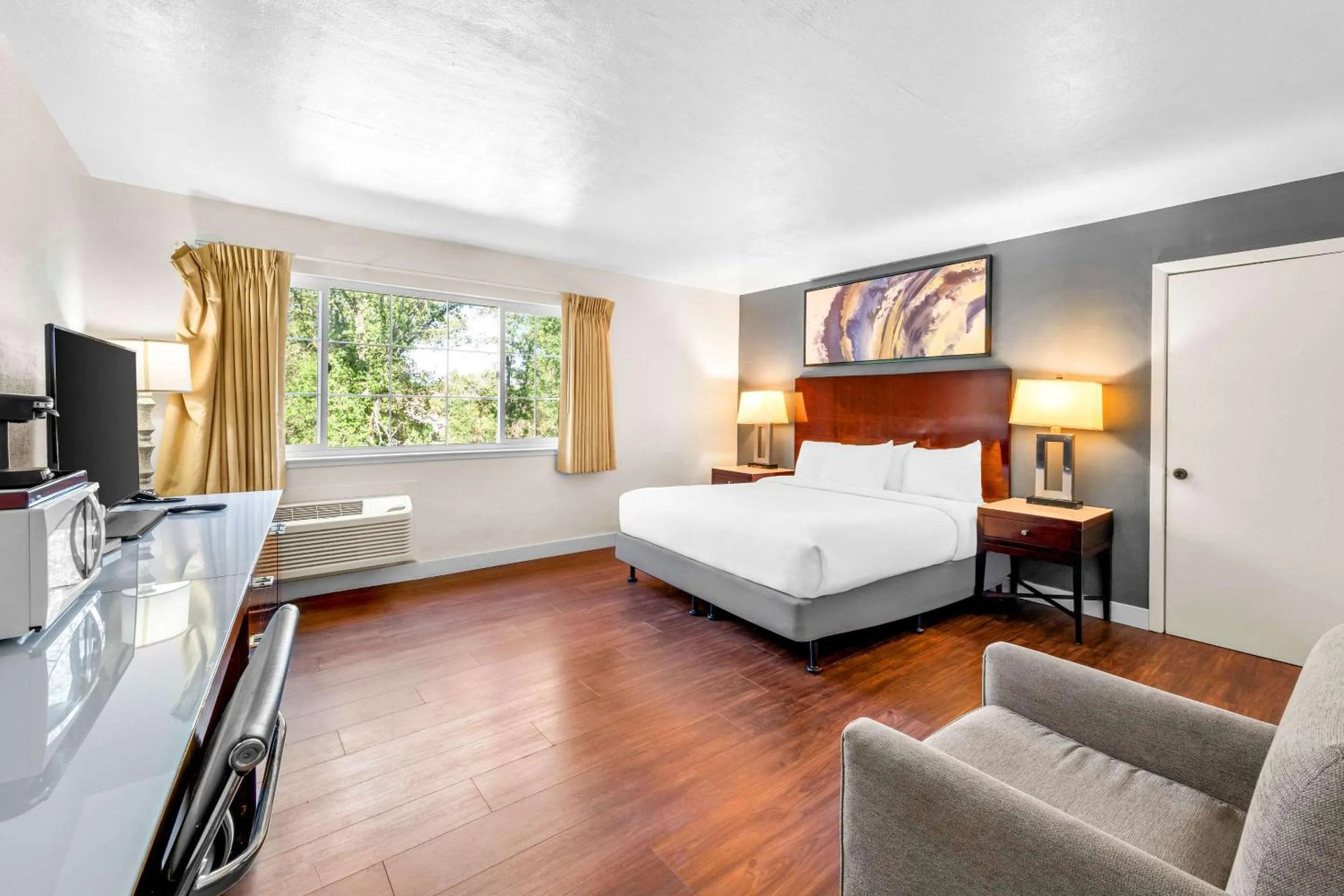 Bedroom in The Jackson Lodge