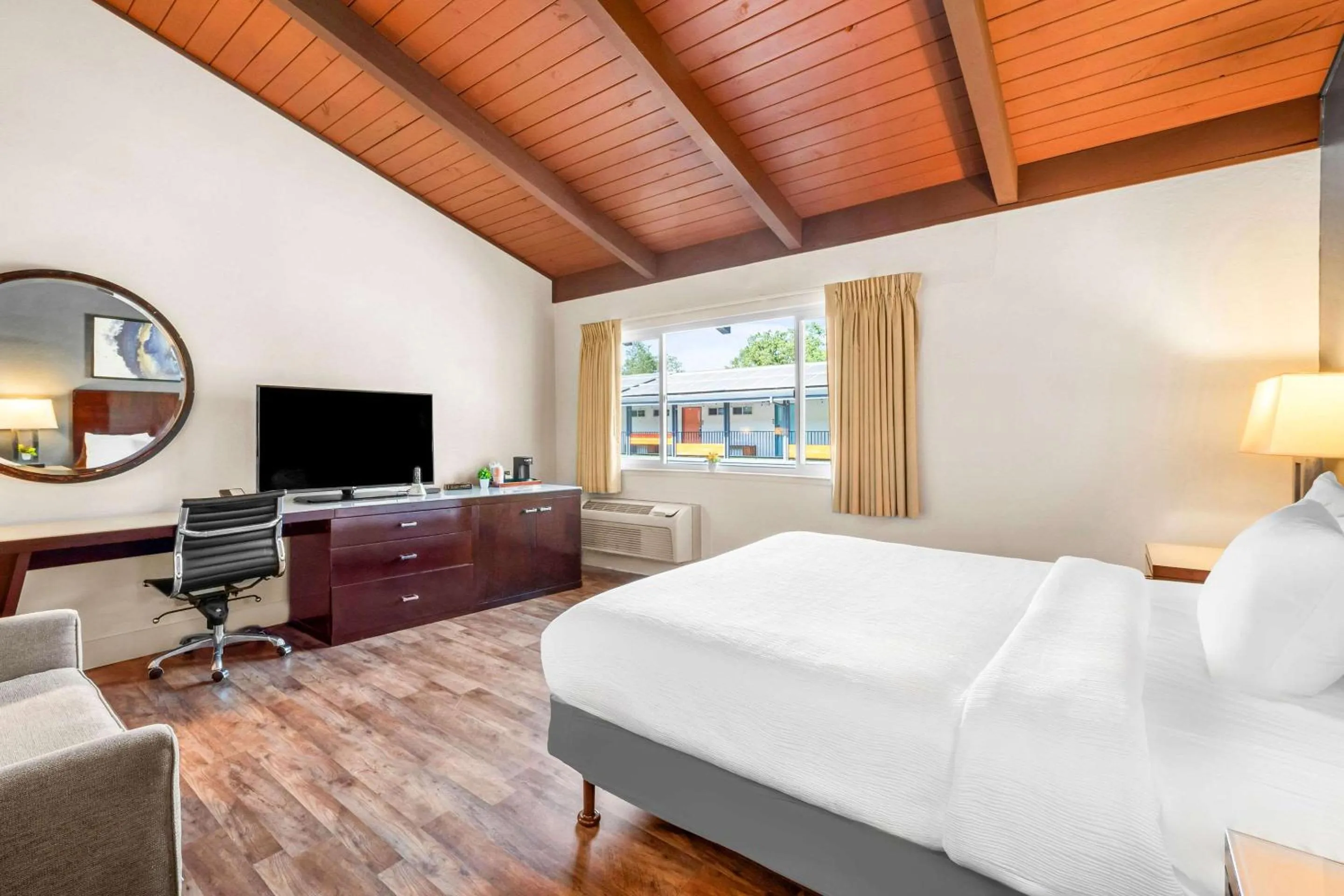 Bedroom, TV/Entertainment Center in The Jackson Lodge