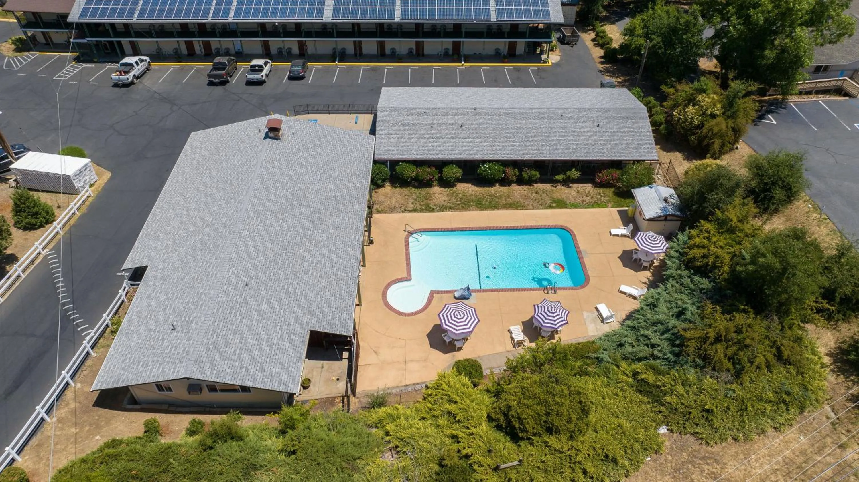 Swimming pool, Bird's-eye View in The Jackson Lodge