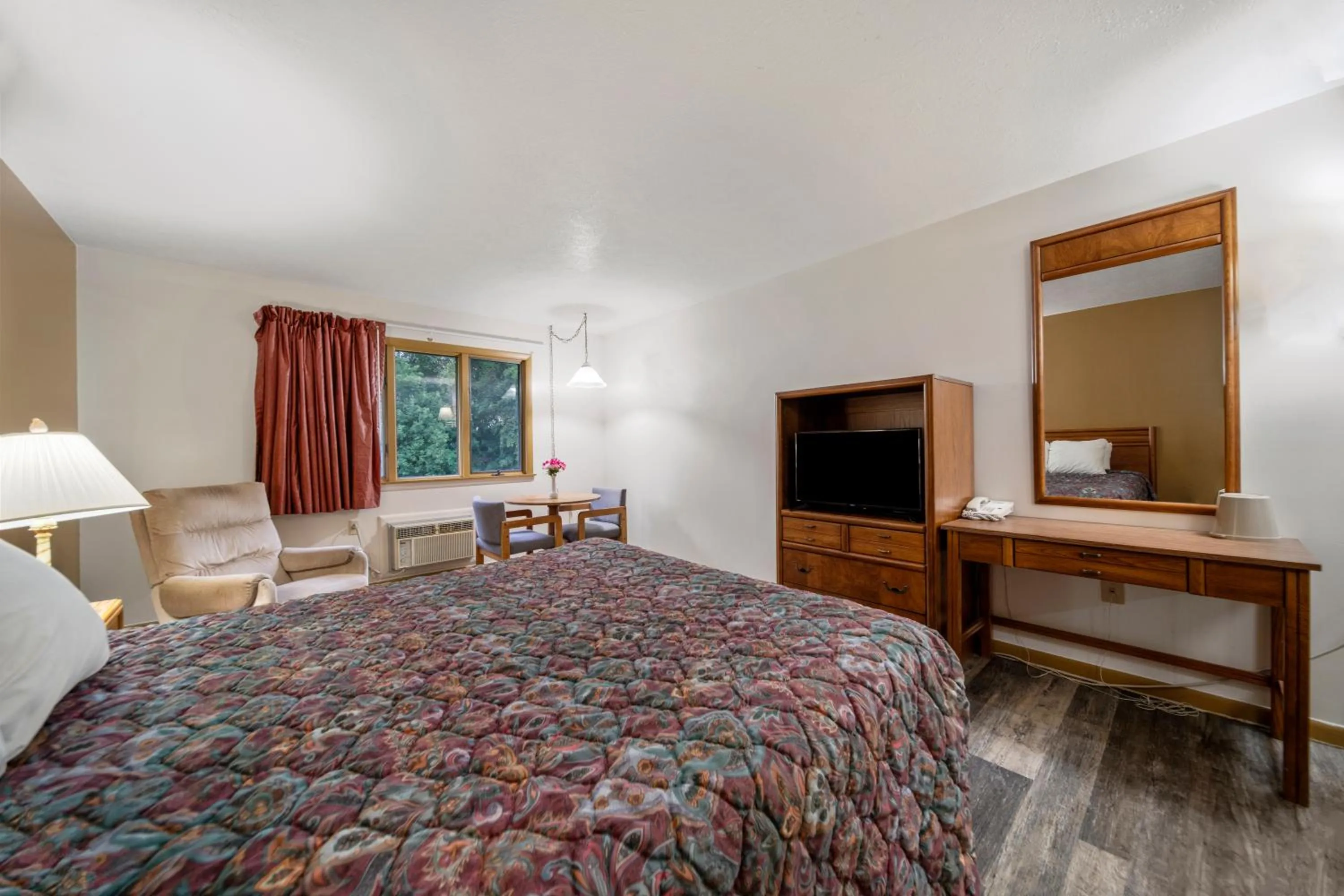 Bed in Executive Inn