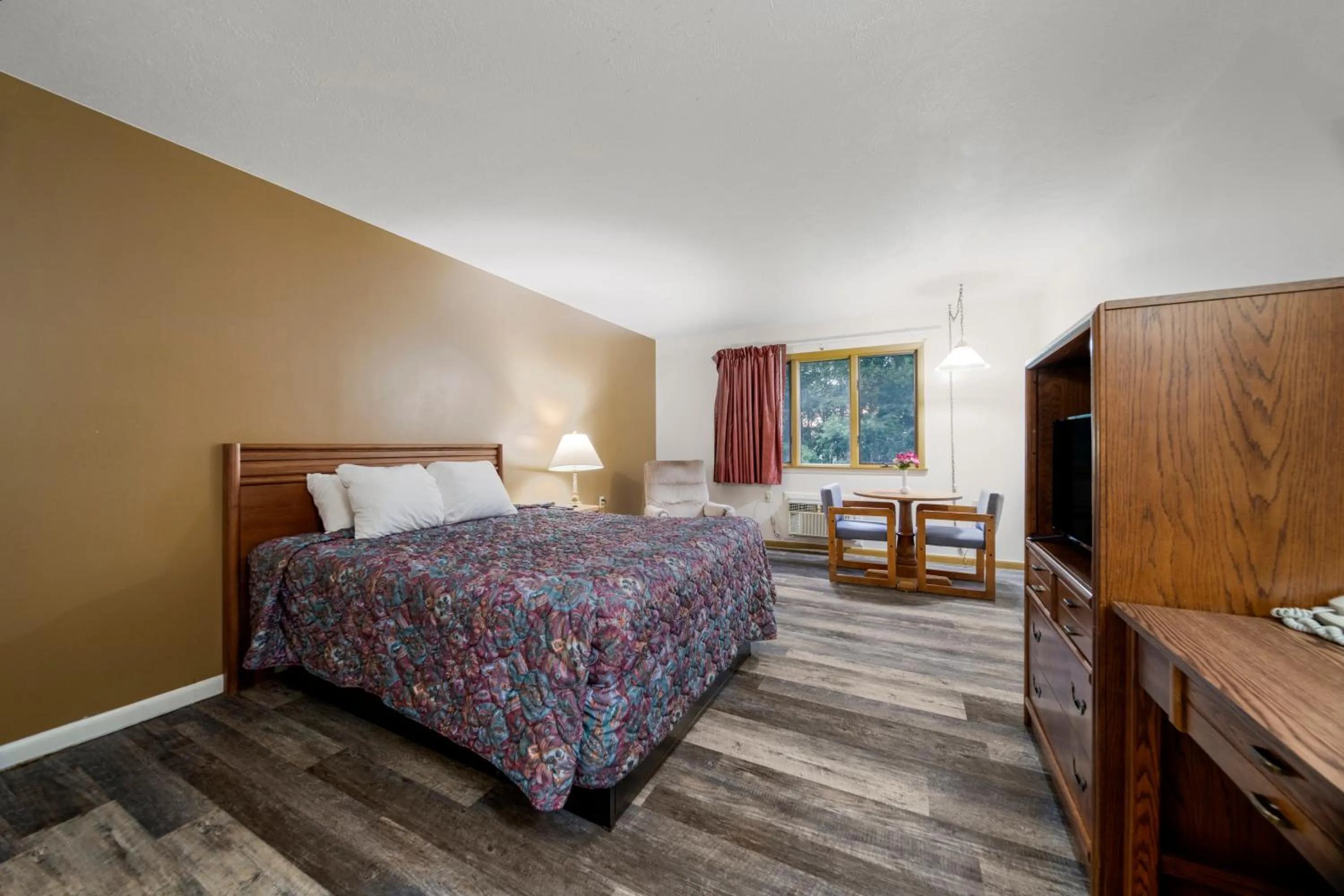 Bed in Executive Inn