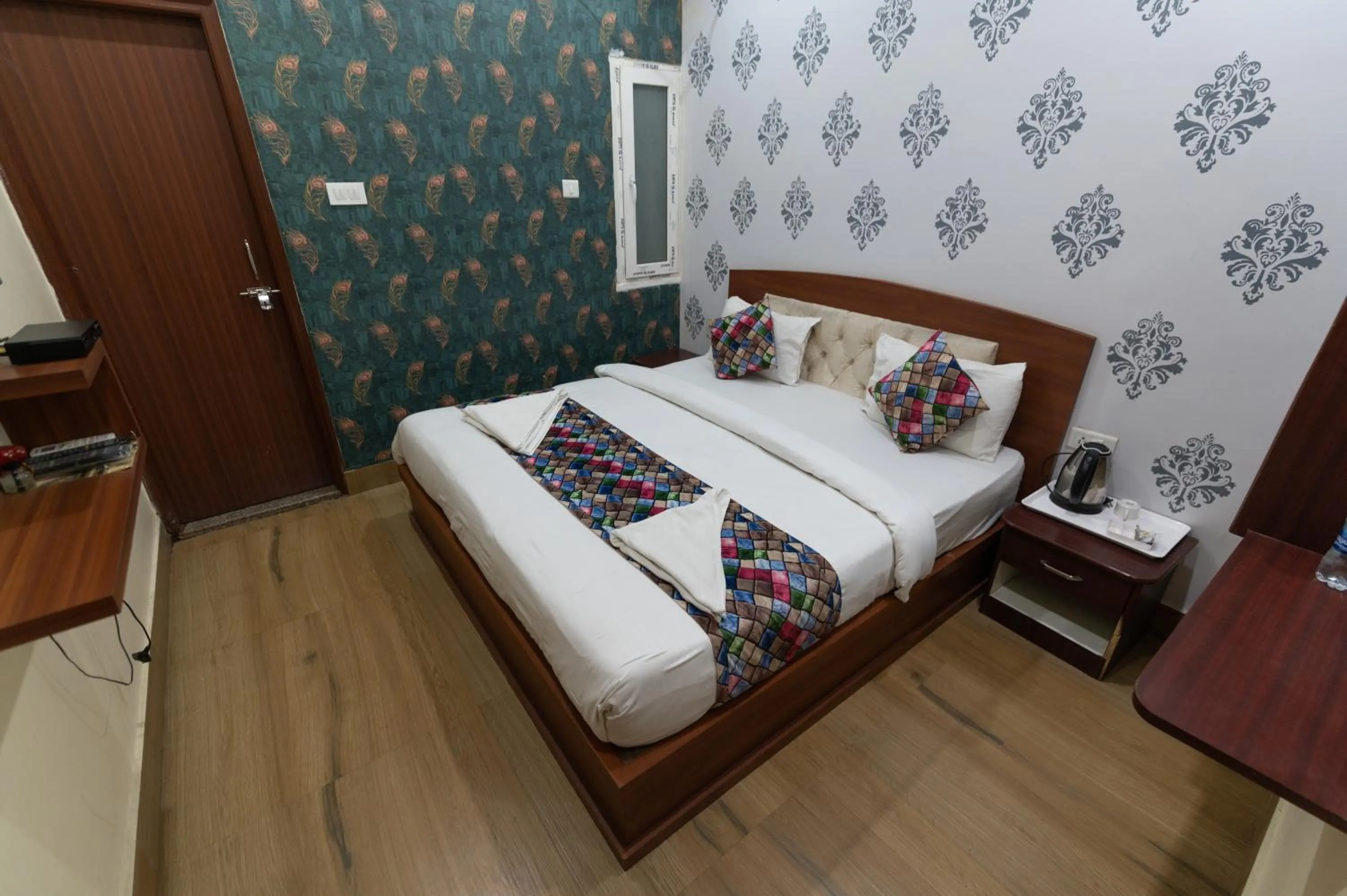 Photo of the whole room, Bed in The Century Plaza Hotel