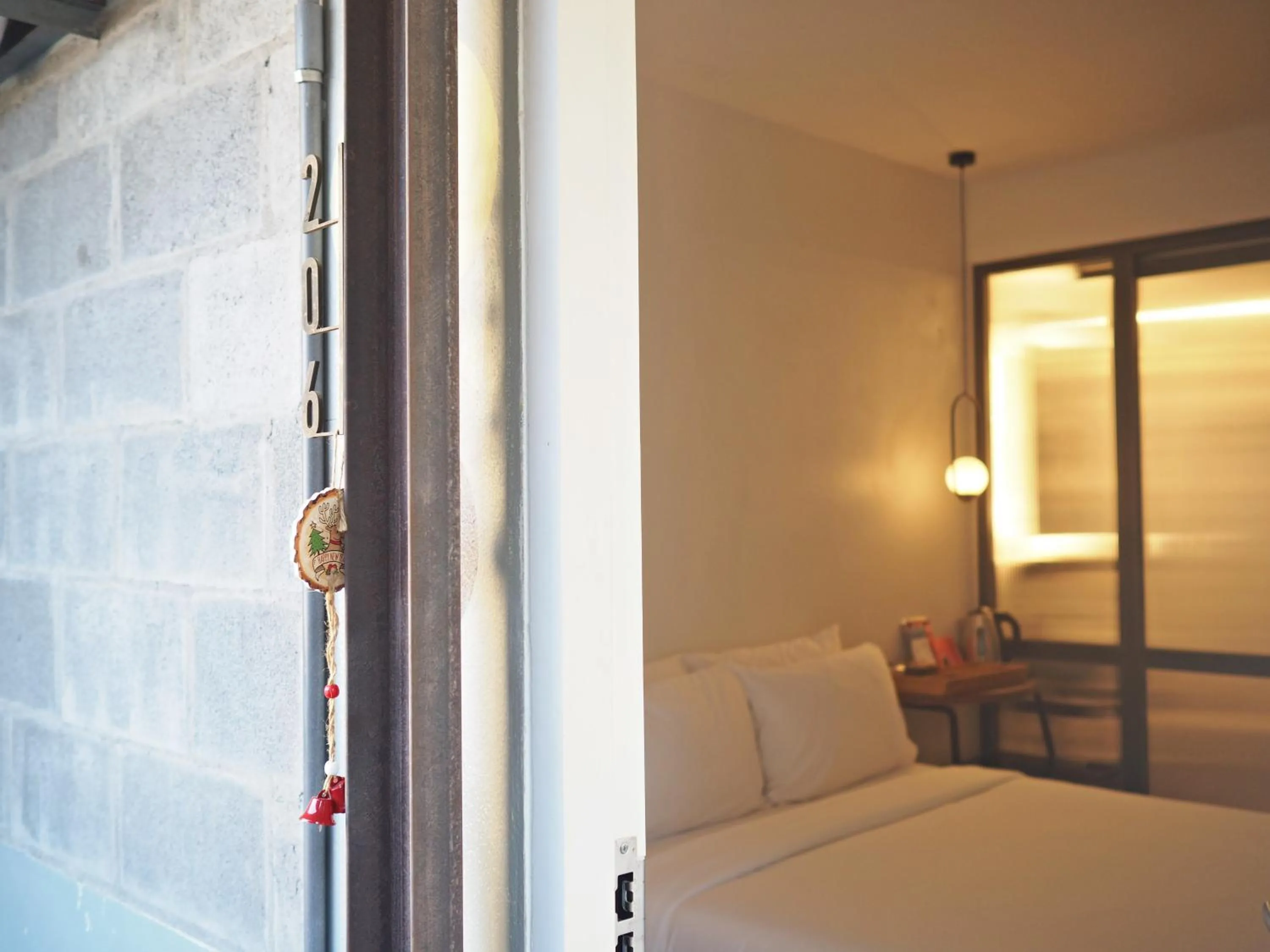 Bedroom, Bed in Wonderwall Hotel