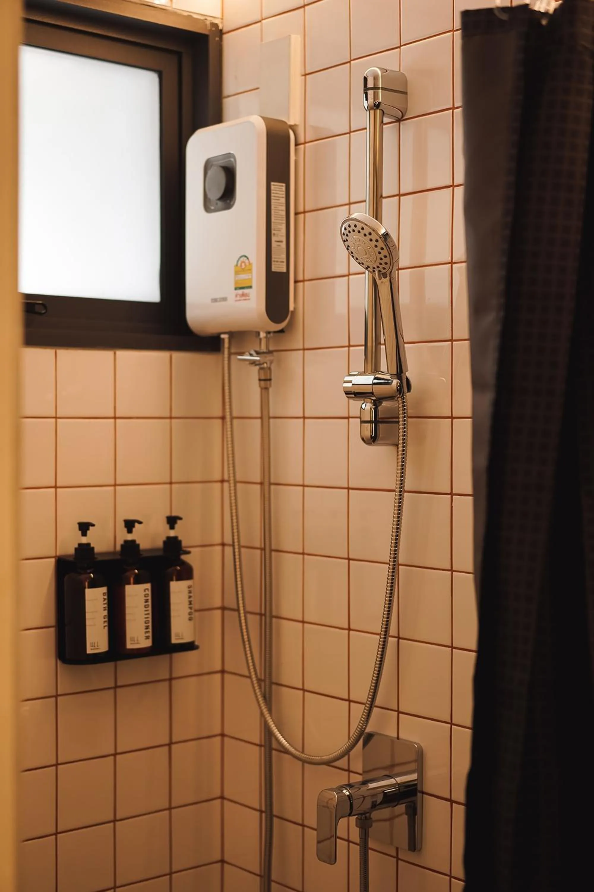 Bathroom in Wonderwall Hotel